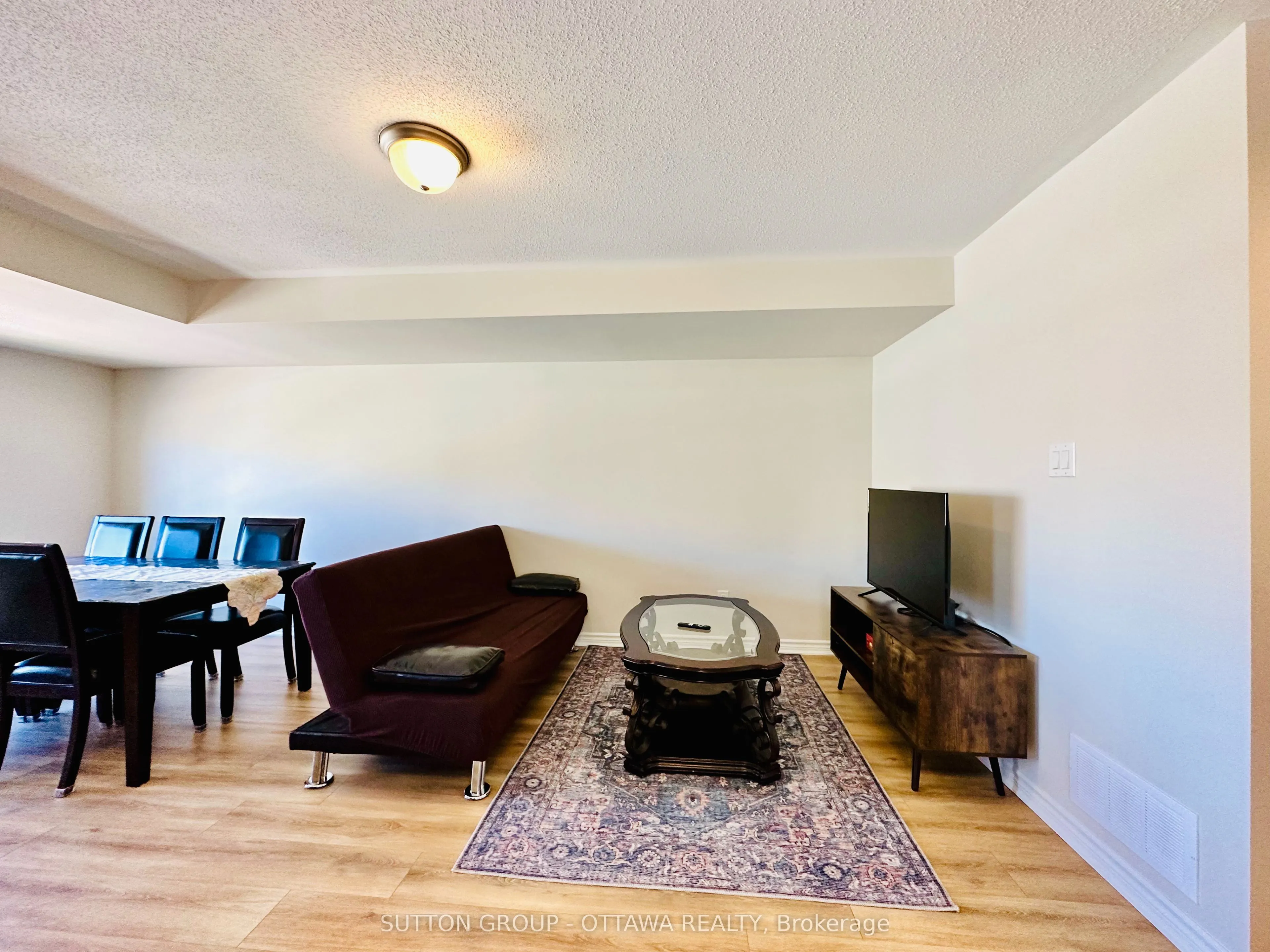 826 Mikinak Road, #228