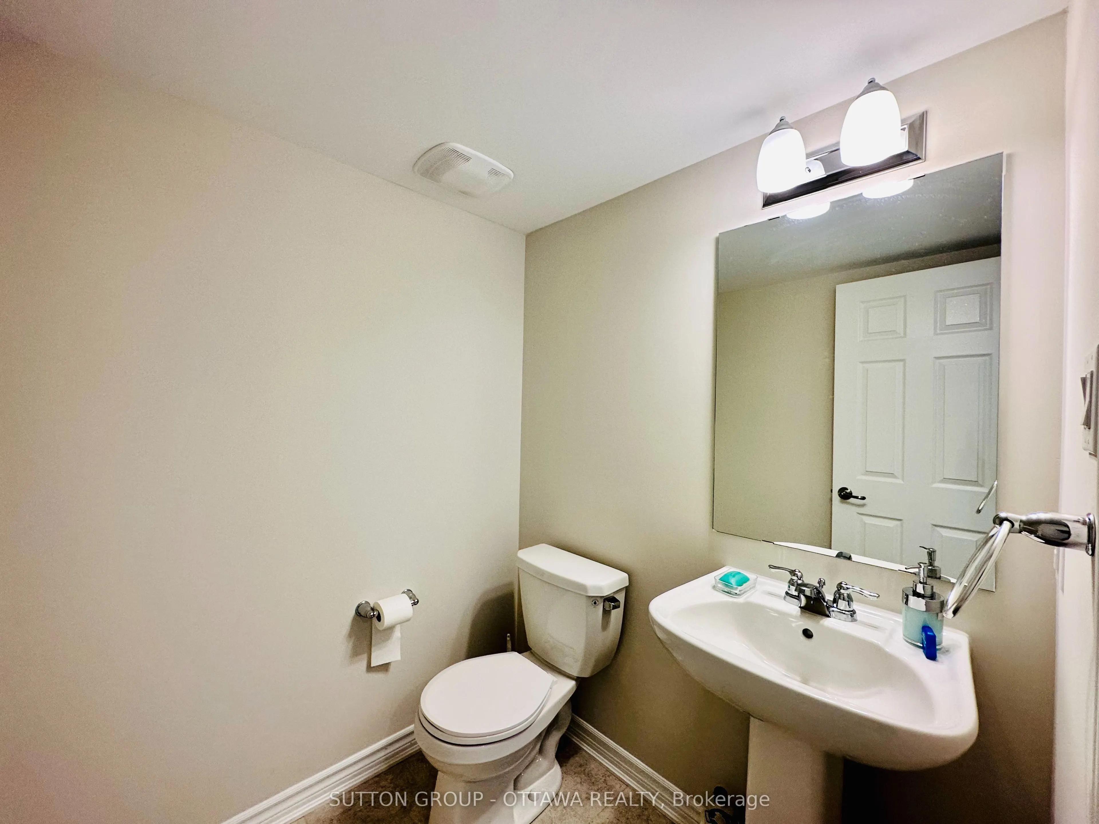 826 Mikinak Road, #228