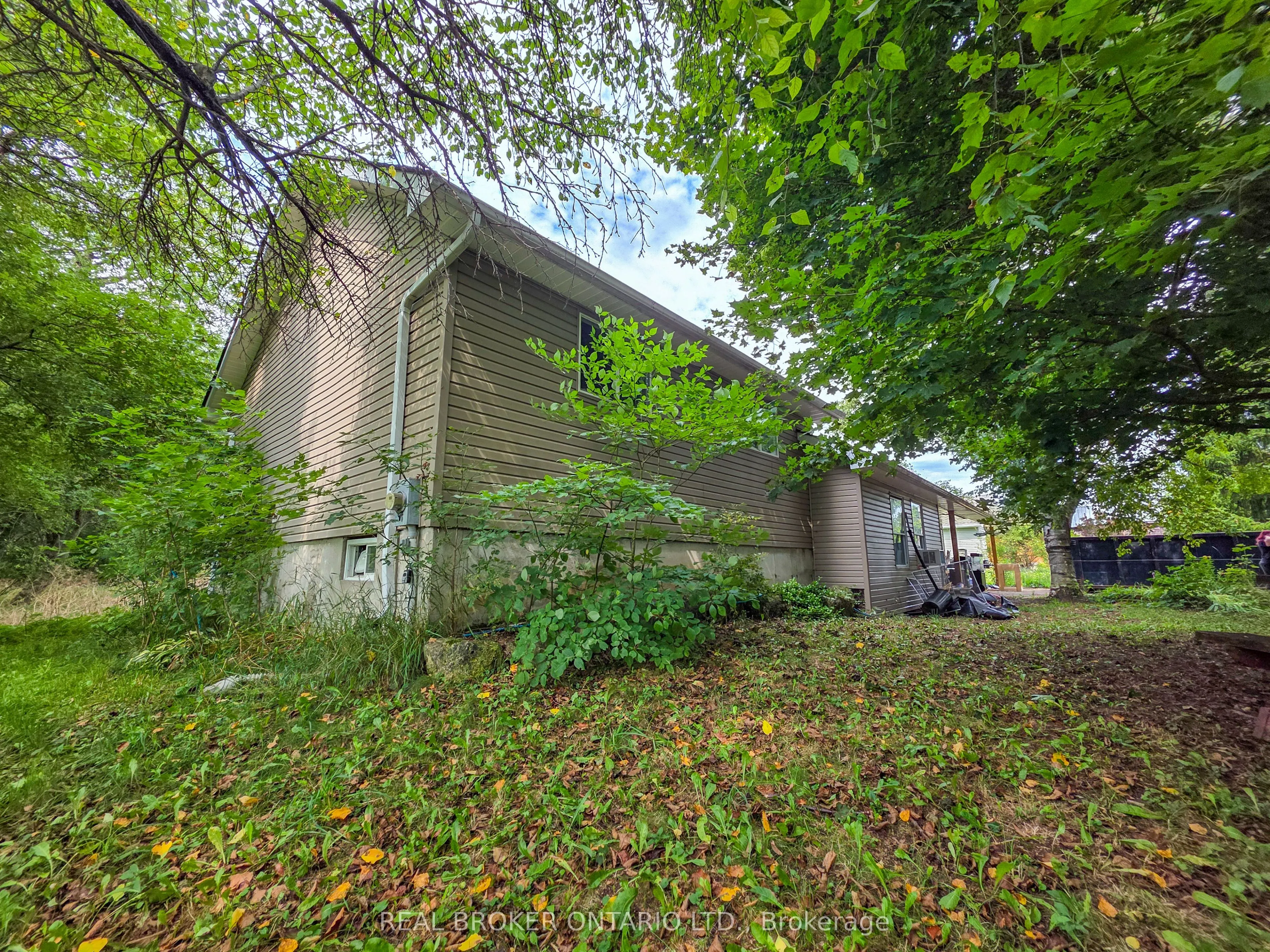 108 GORDON Street S
