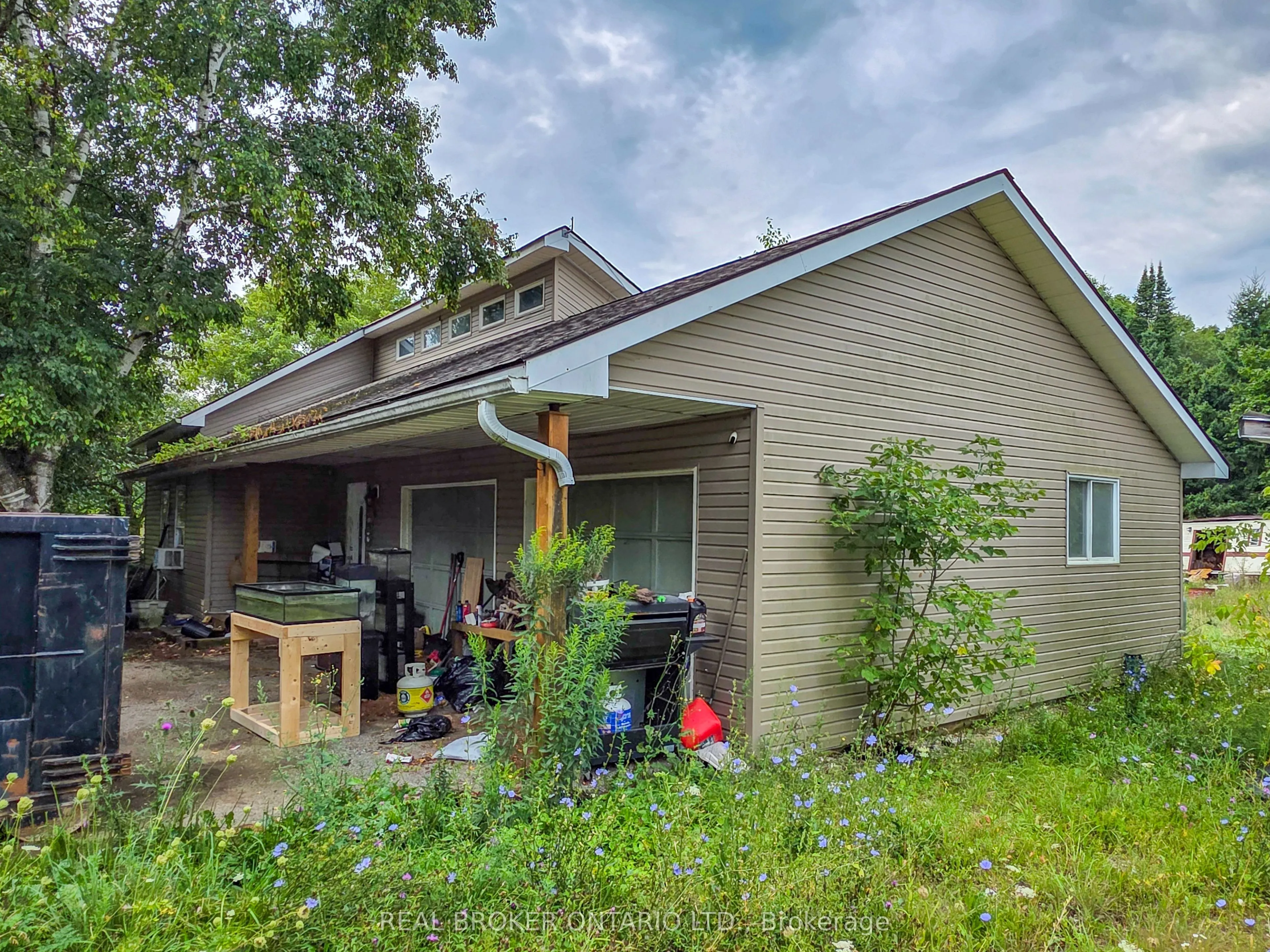 108 GORDON Street S