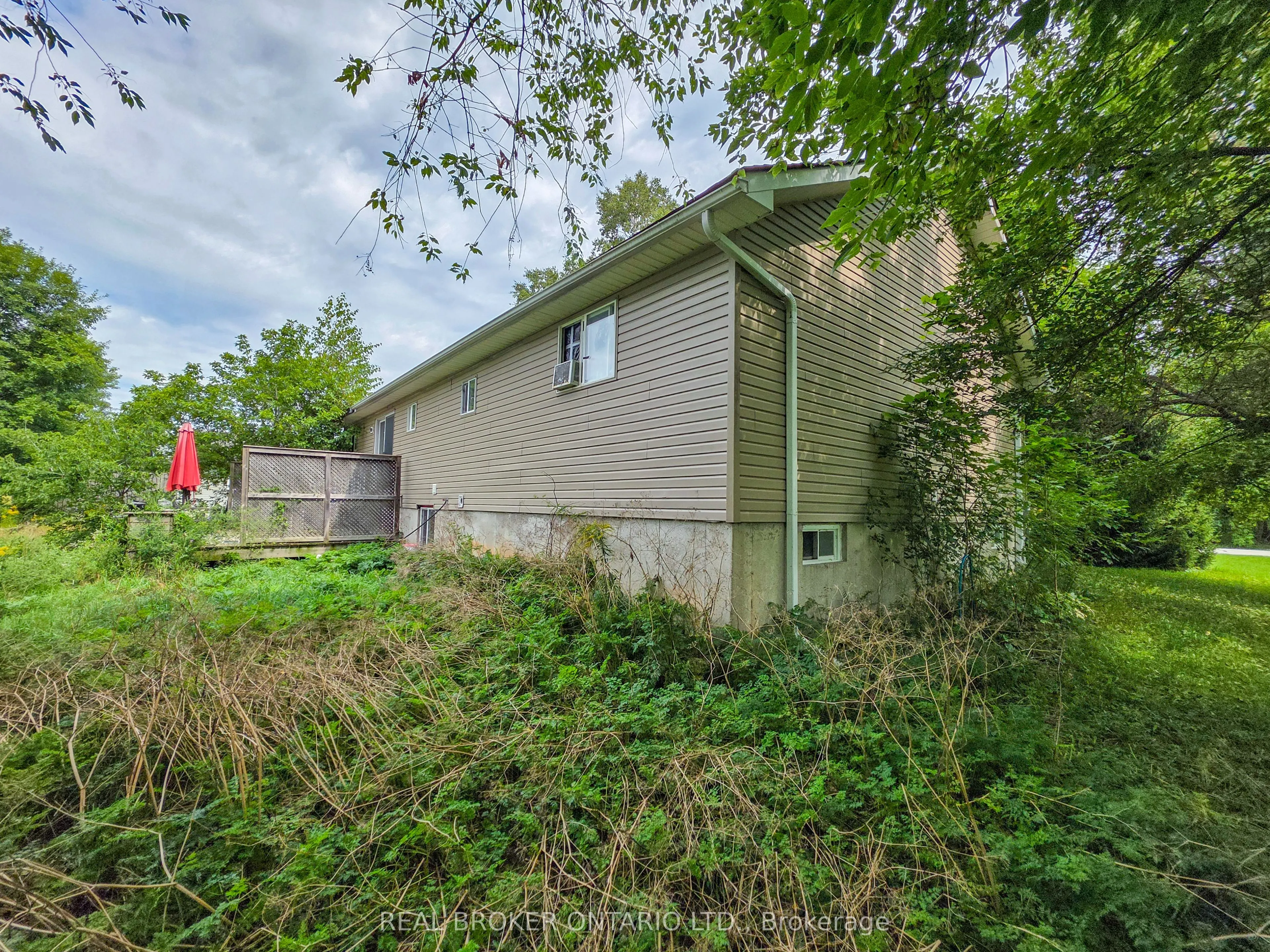 108 GORDON Street S