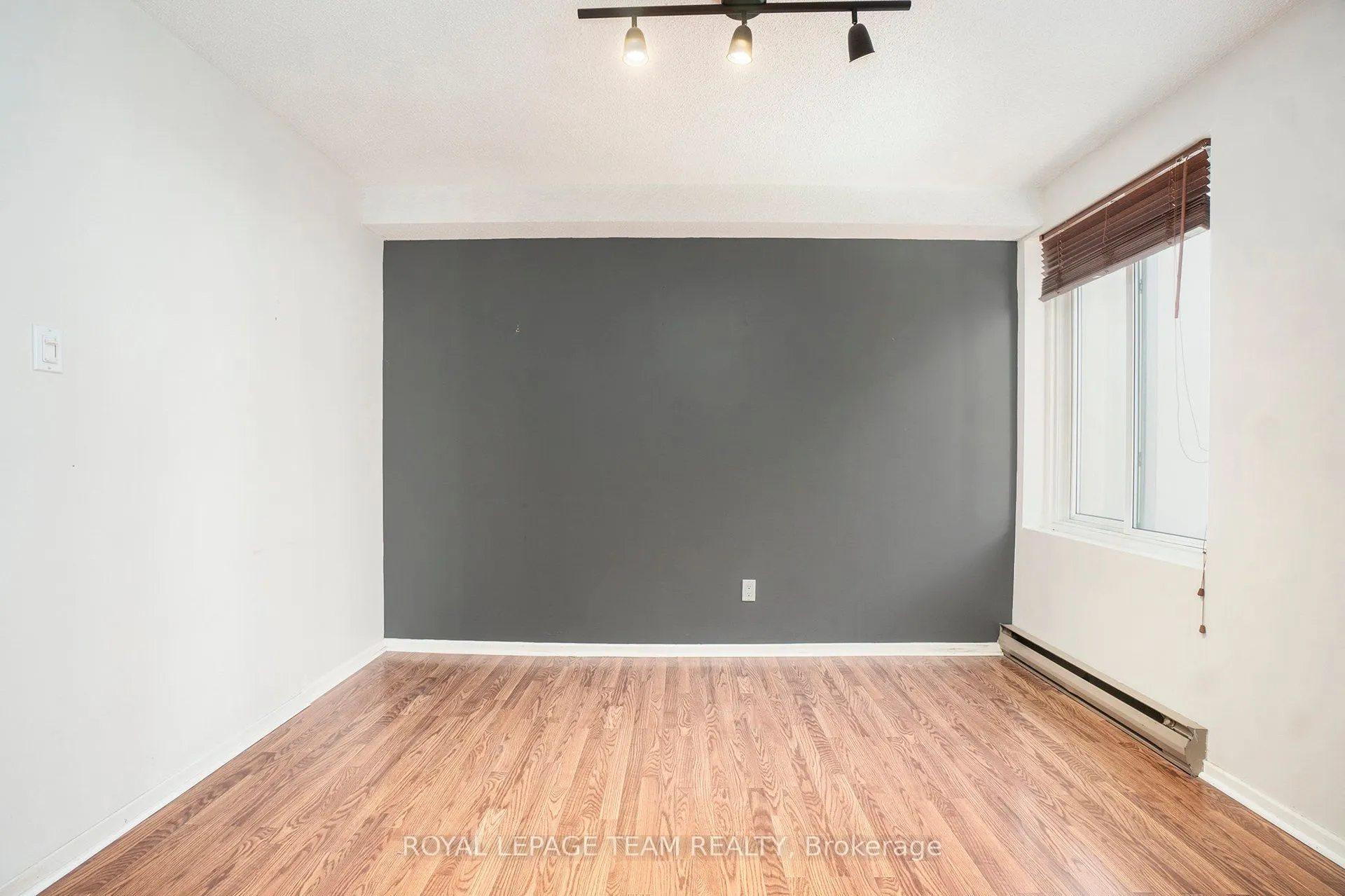 141 Somerset Street W, #701
