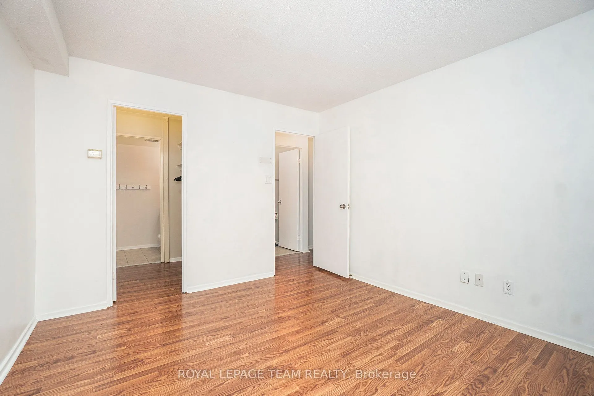 141 Somerset Street W, #701