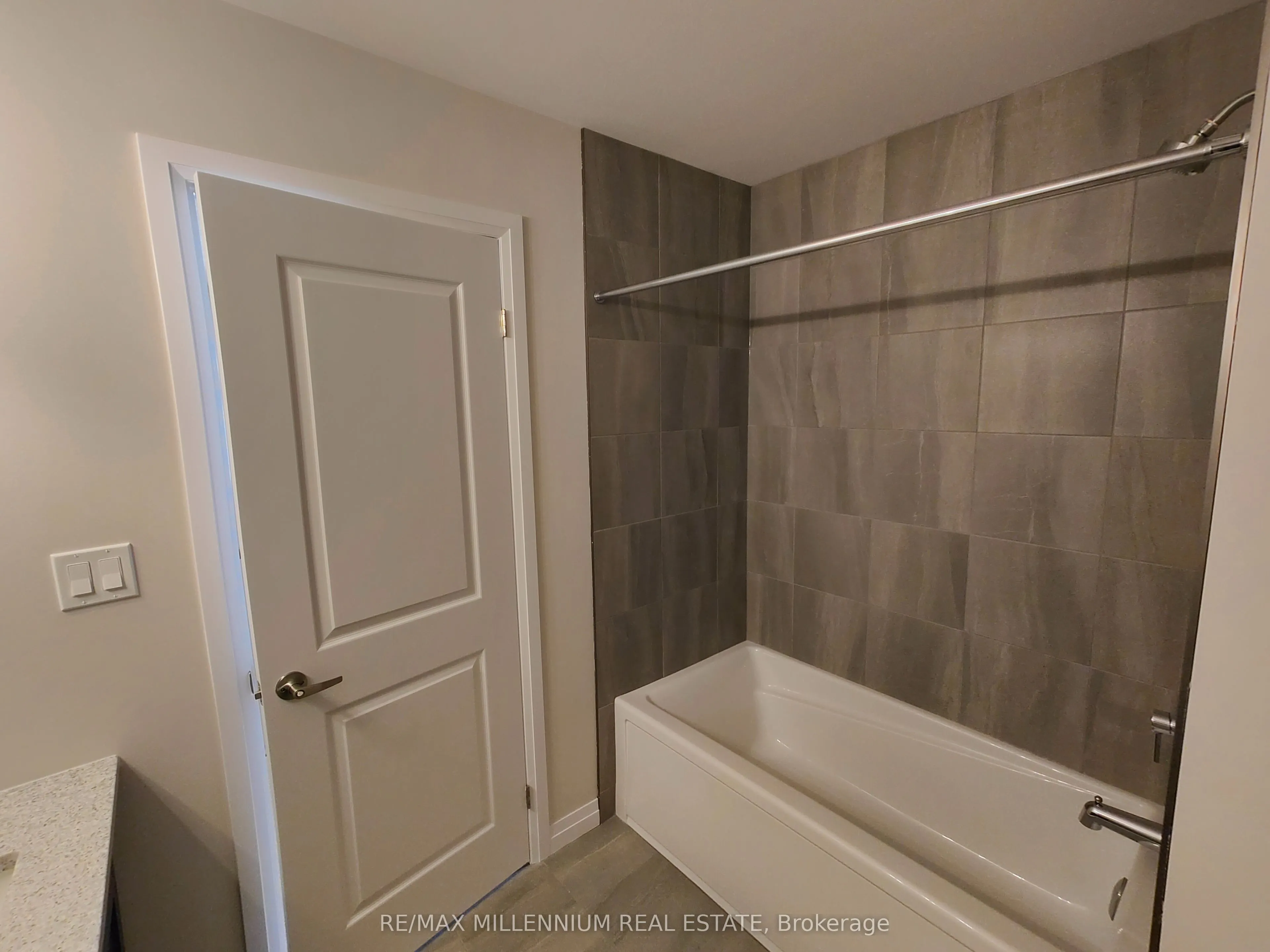 143 Elgin Street N, #6