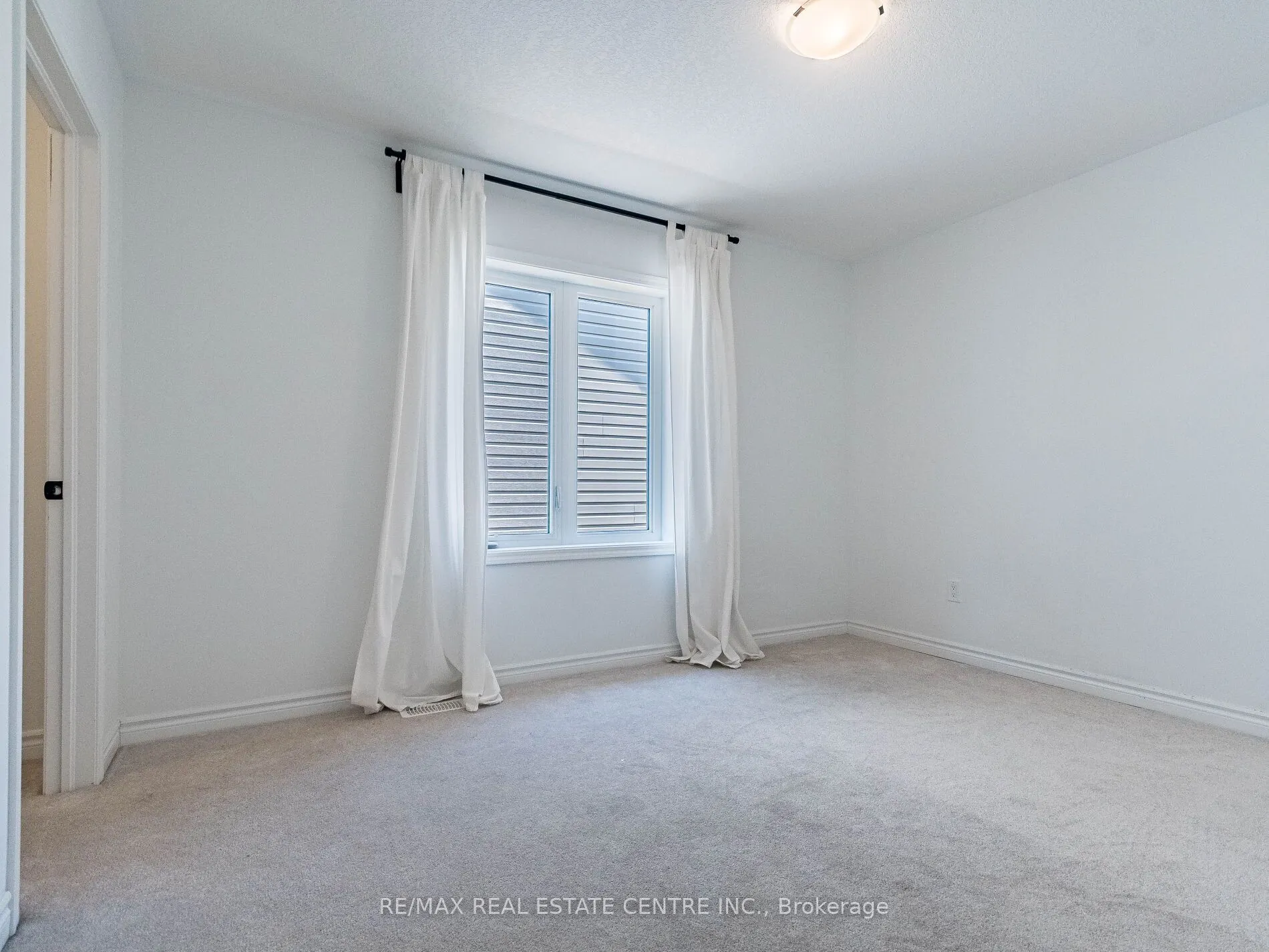 71 Routley Street