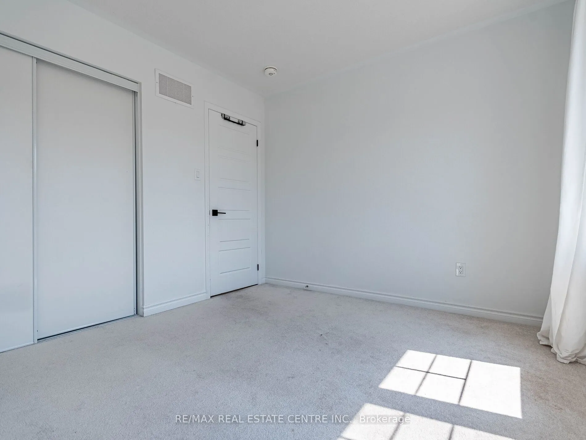 71 Routley Street