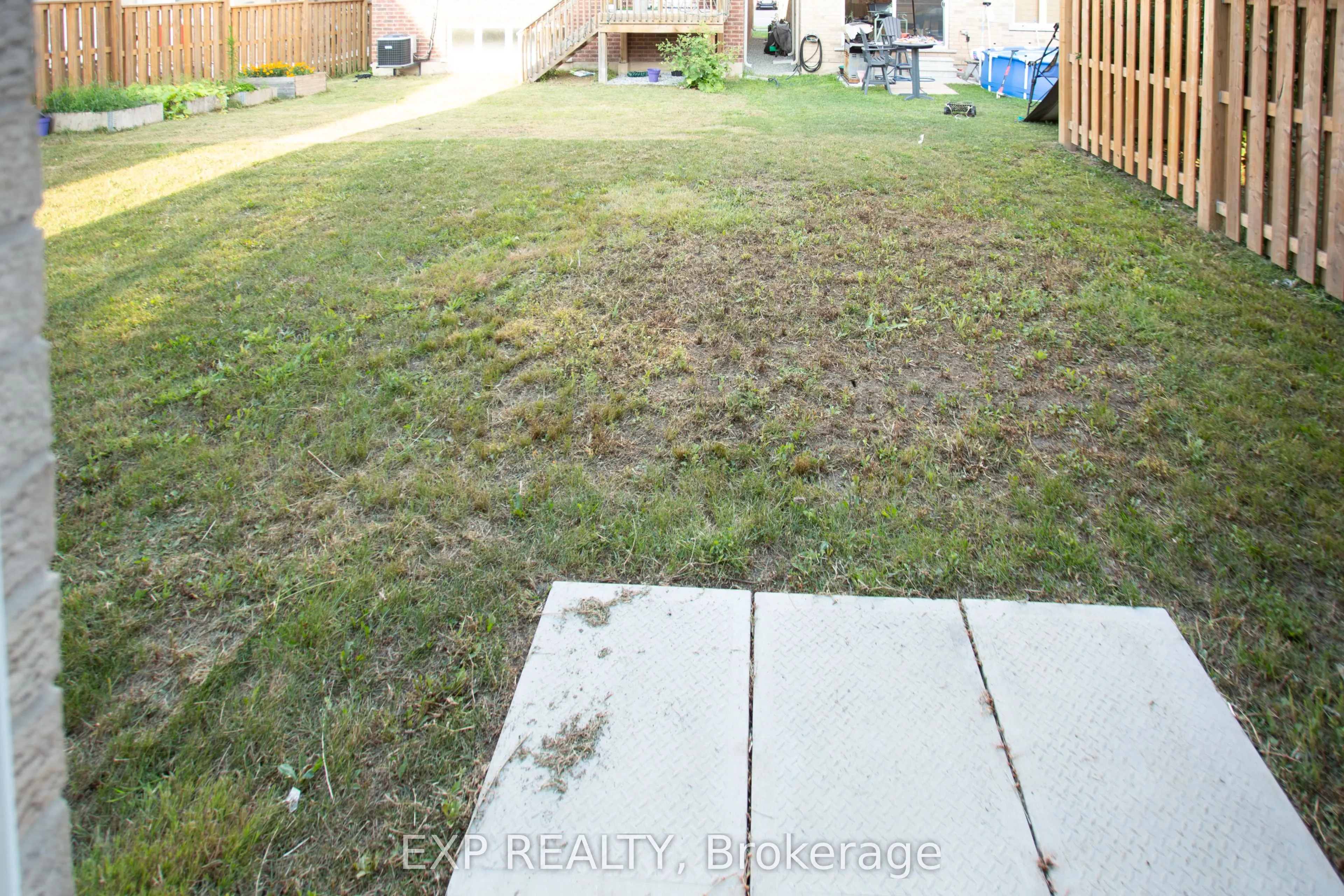 8005 Odell Crescent