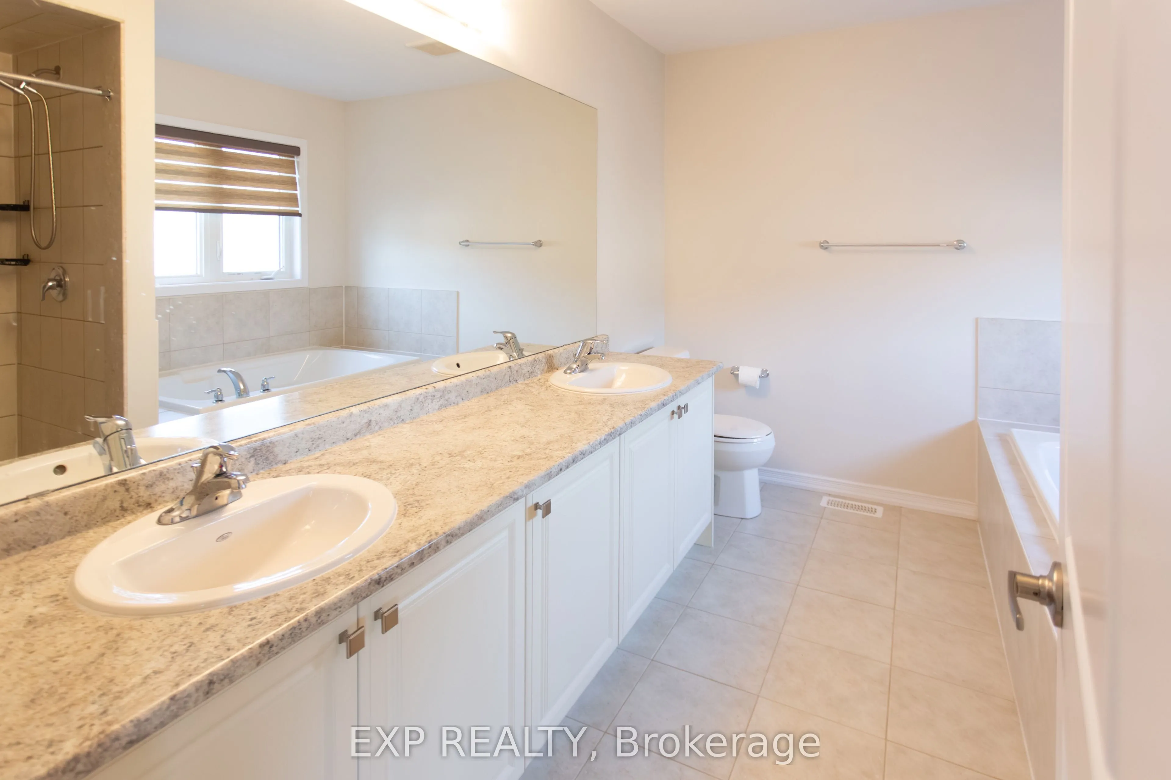 8005 Odell Crescent