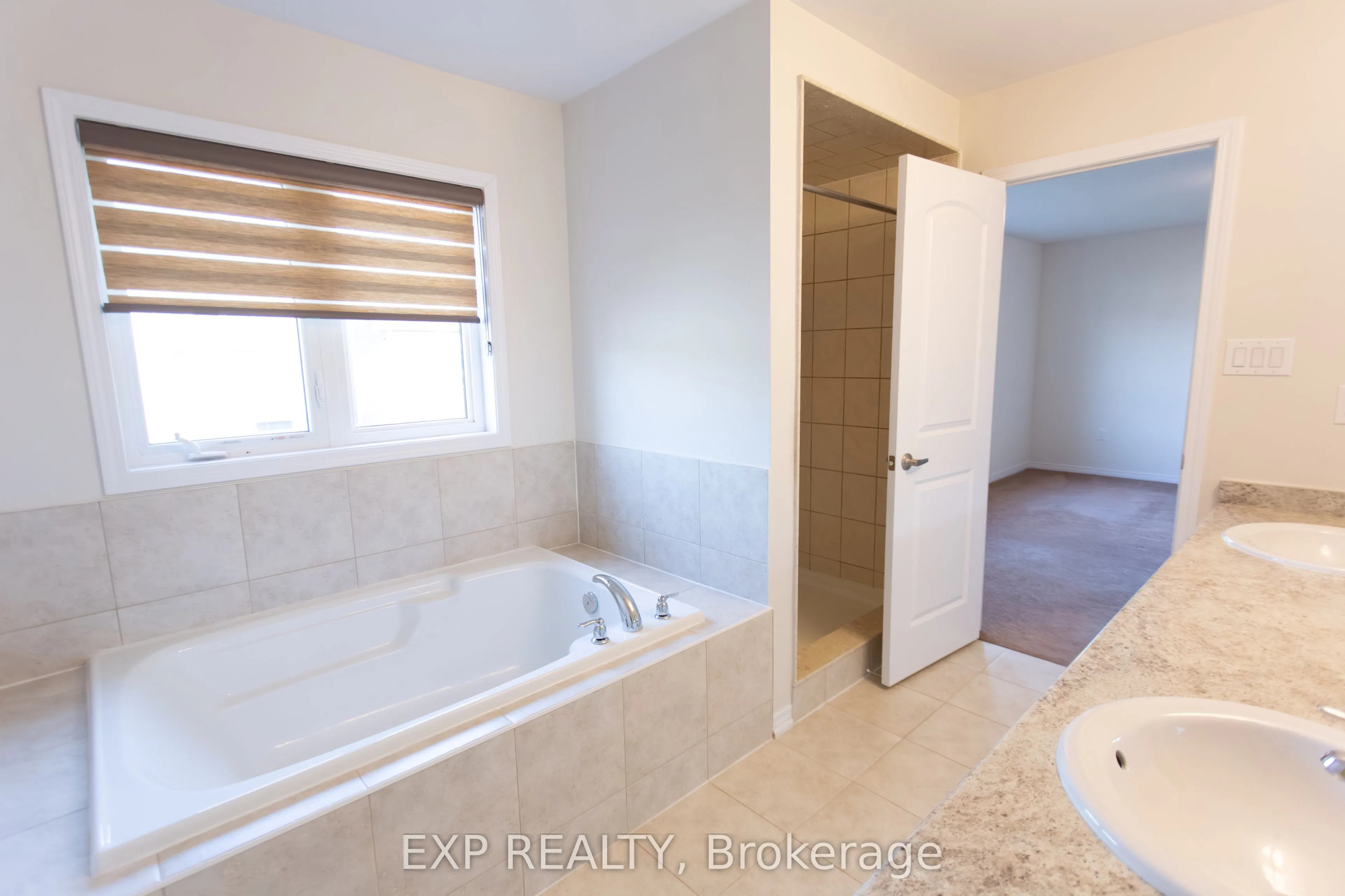 8005 Odell Crescent