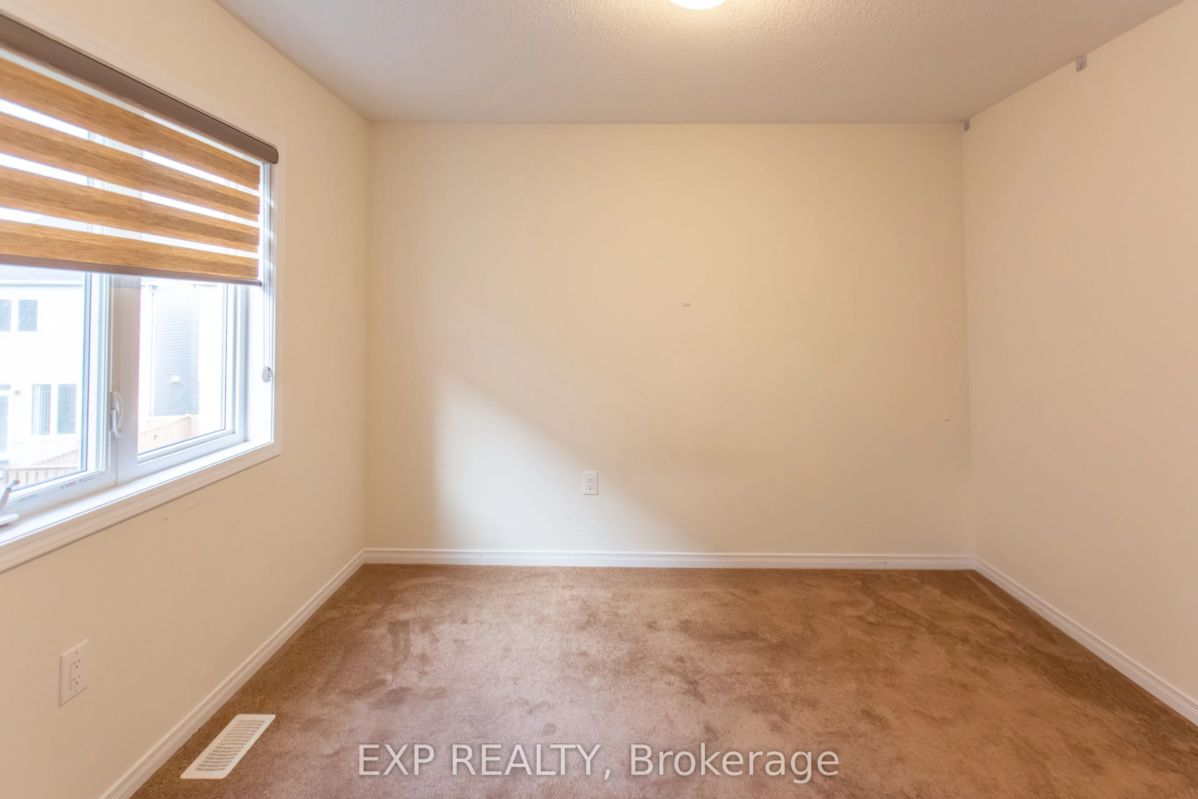 8005 Odell Crescent