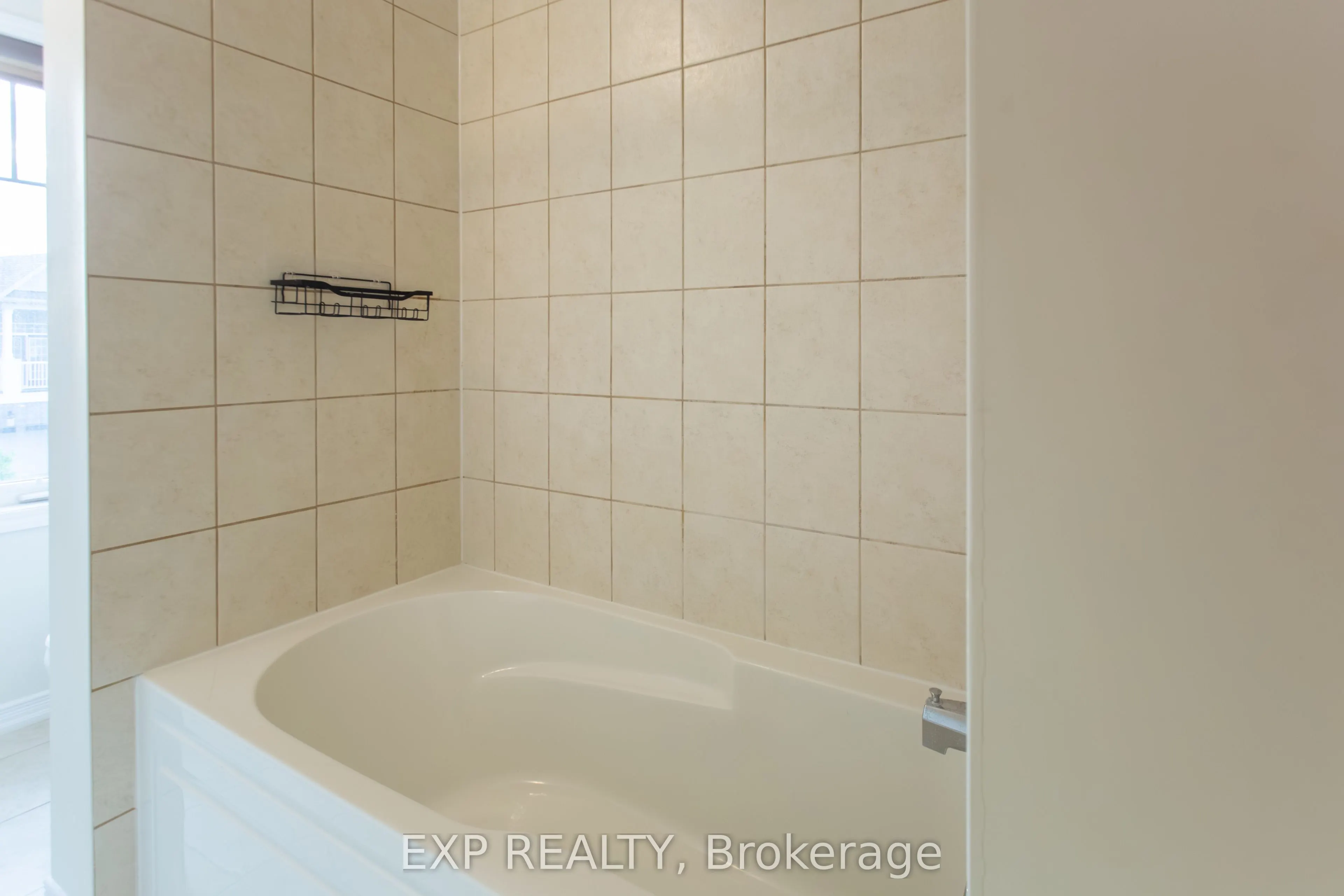 8005 Odell Crescent