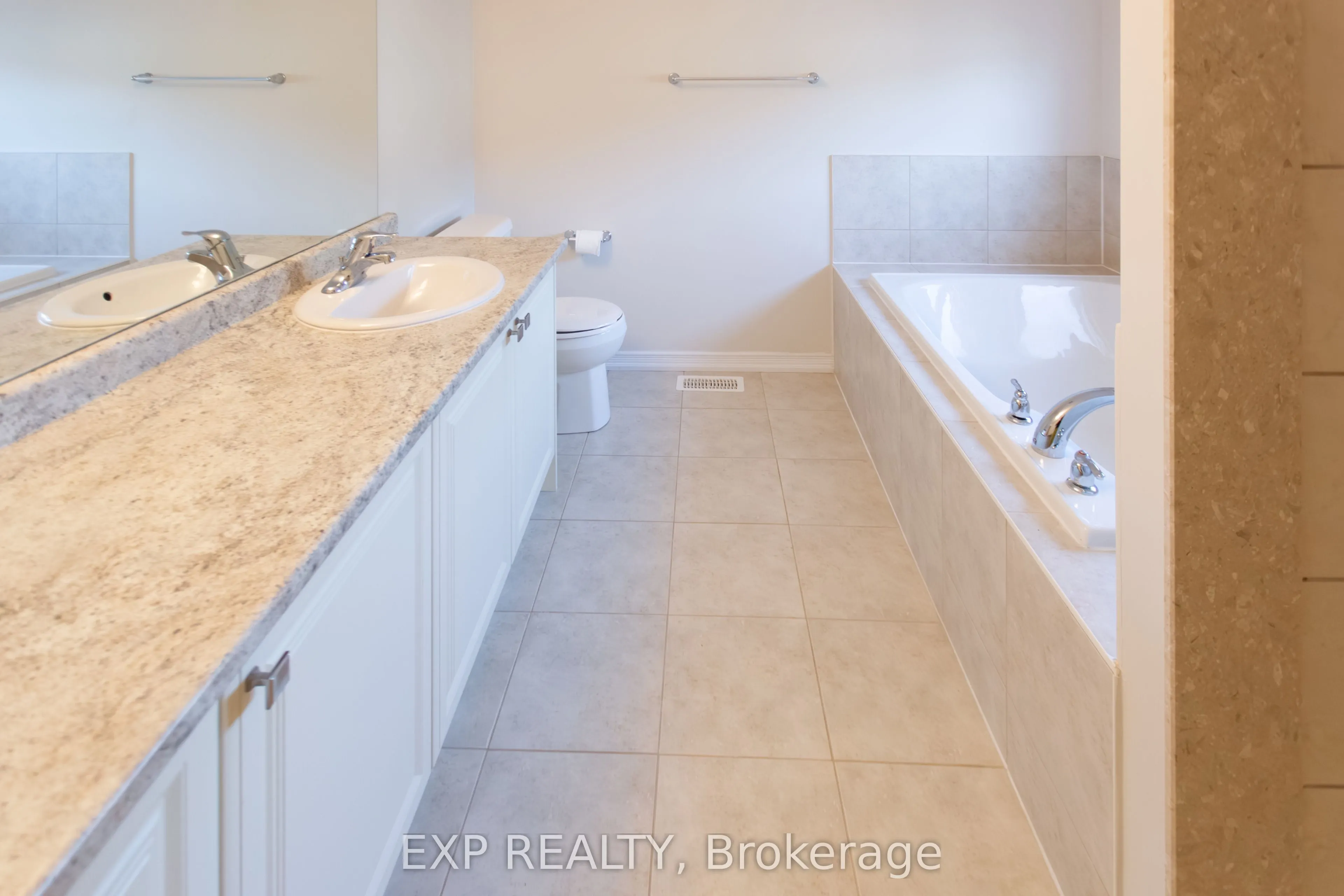 8005 Odell Crescent