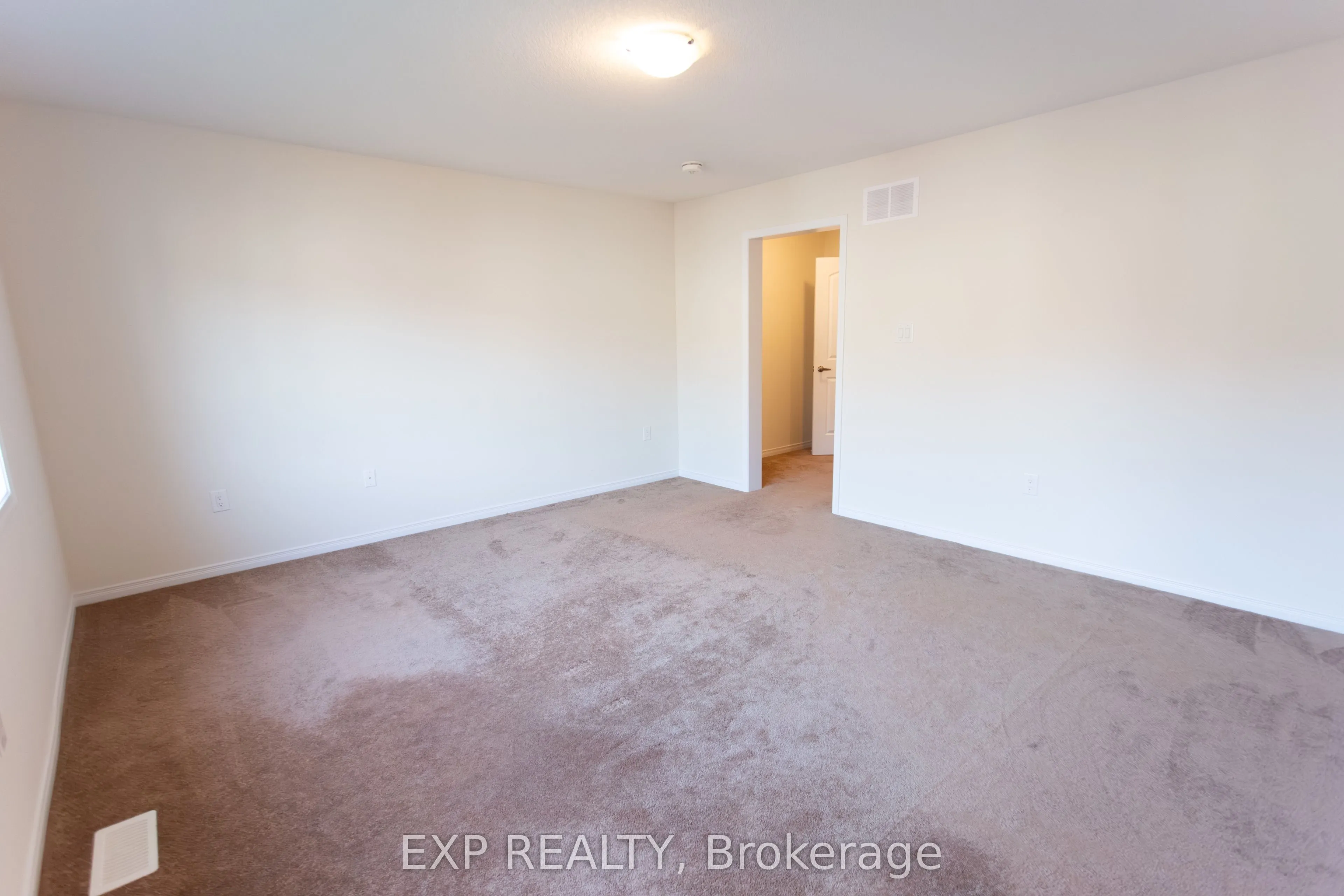 8005 Odell Crescent