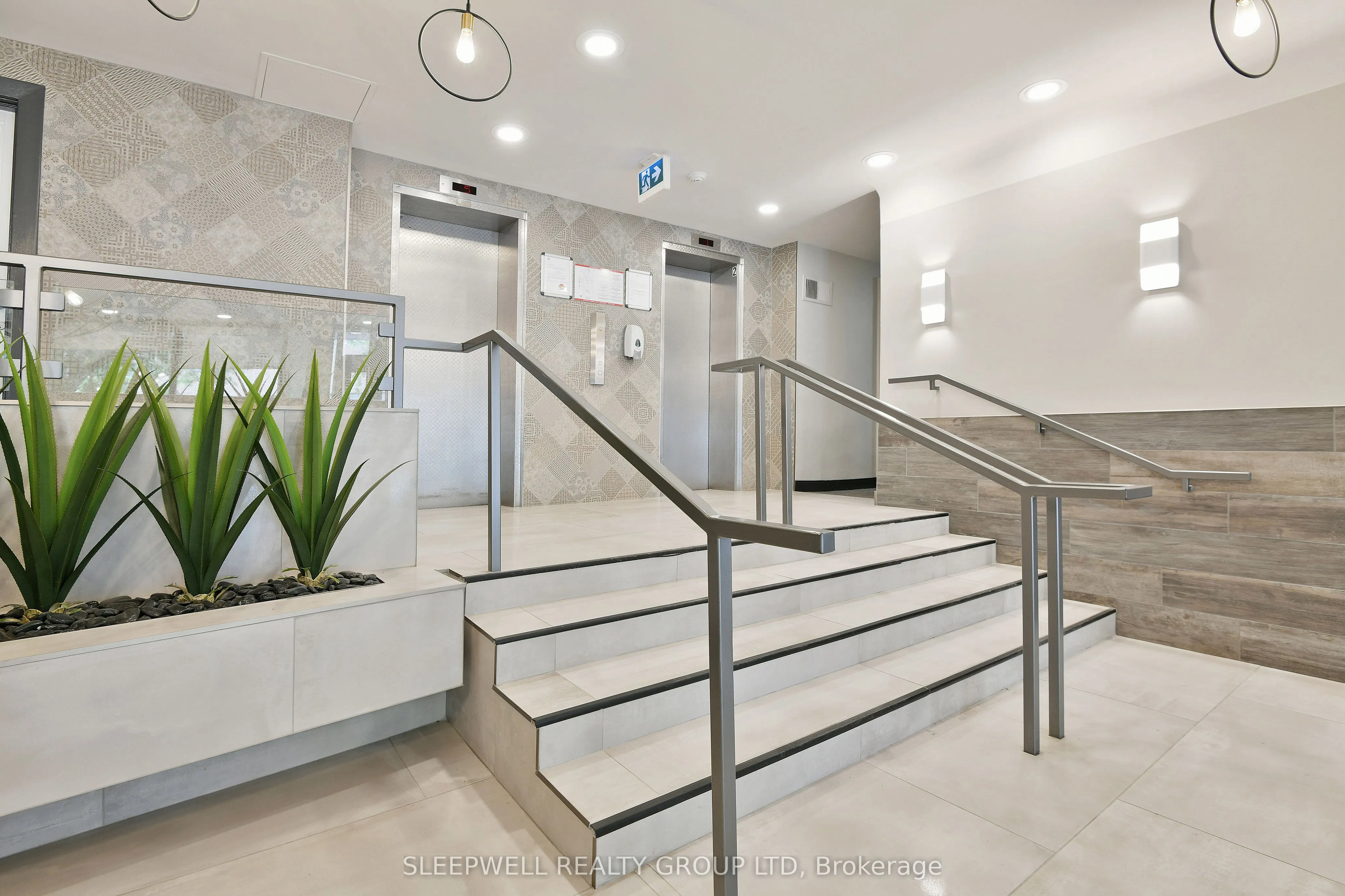 21 James Street, #302