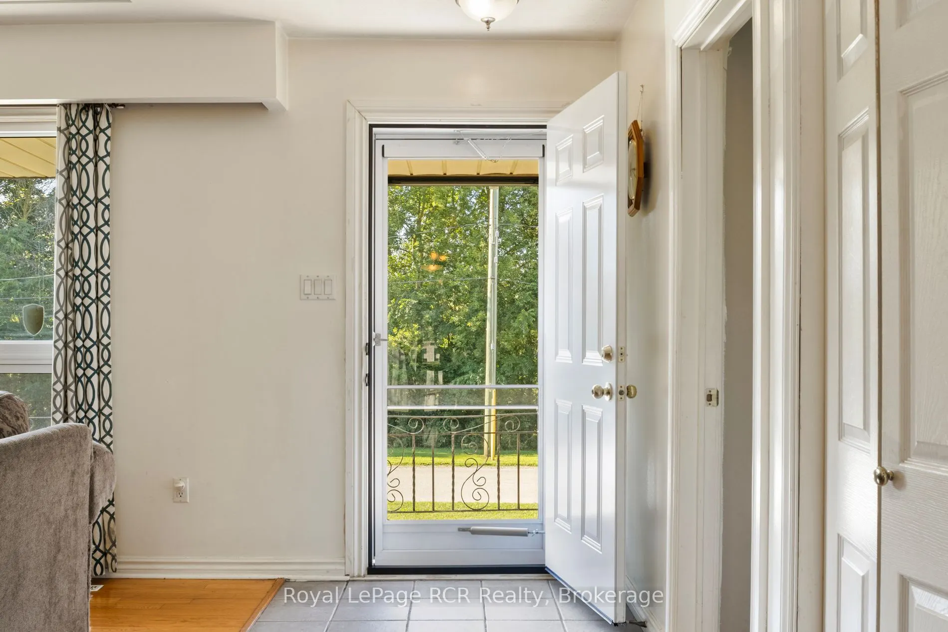 141 North Water Street W