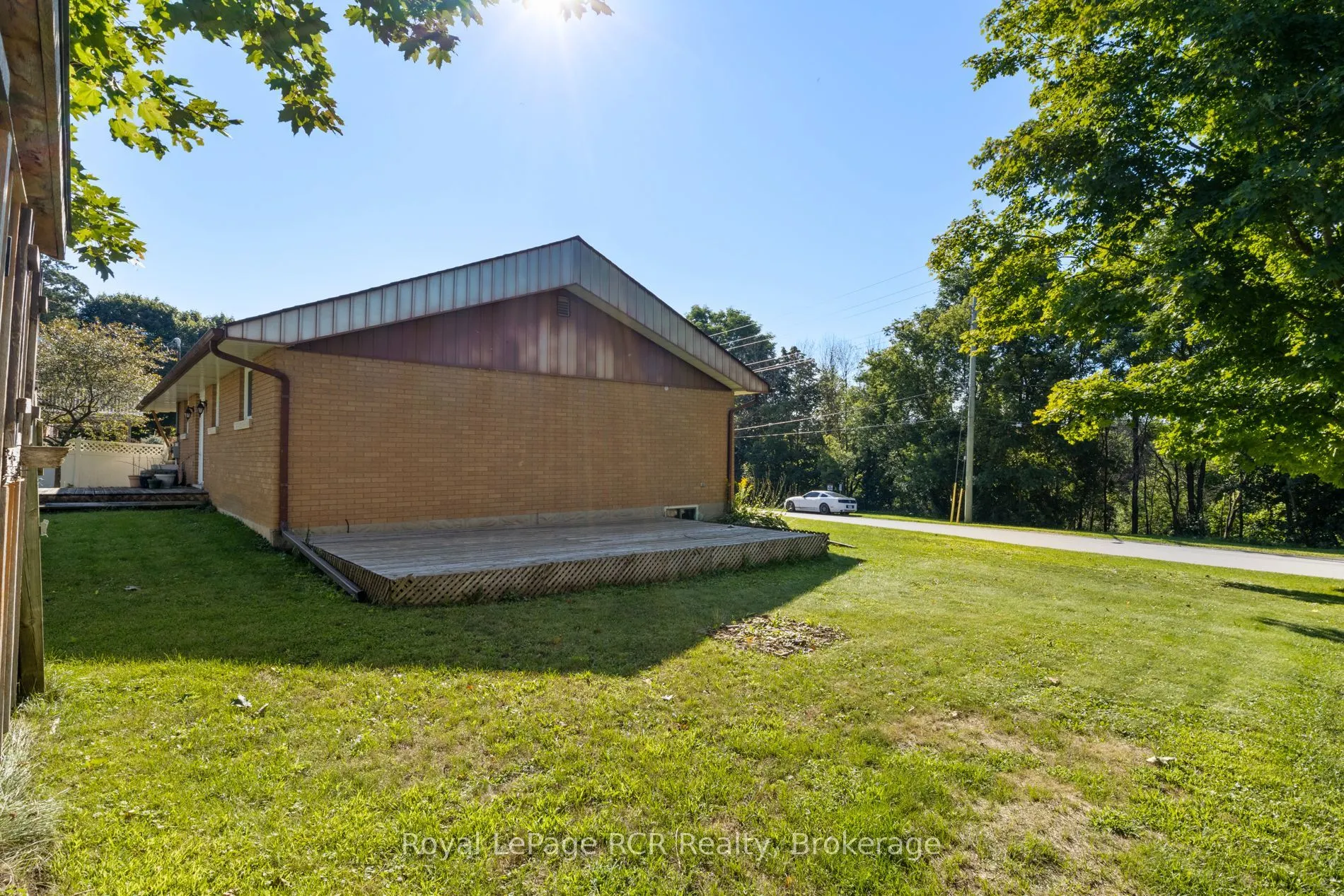 141 North Water Street W