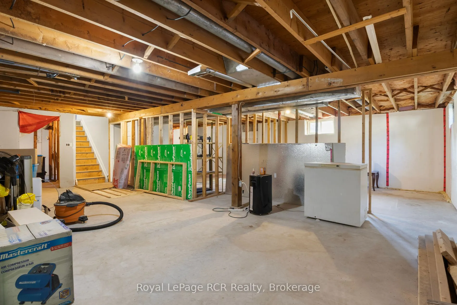 141 North Water Street W