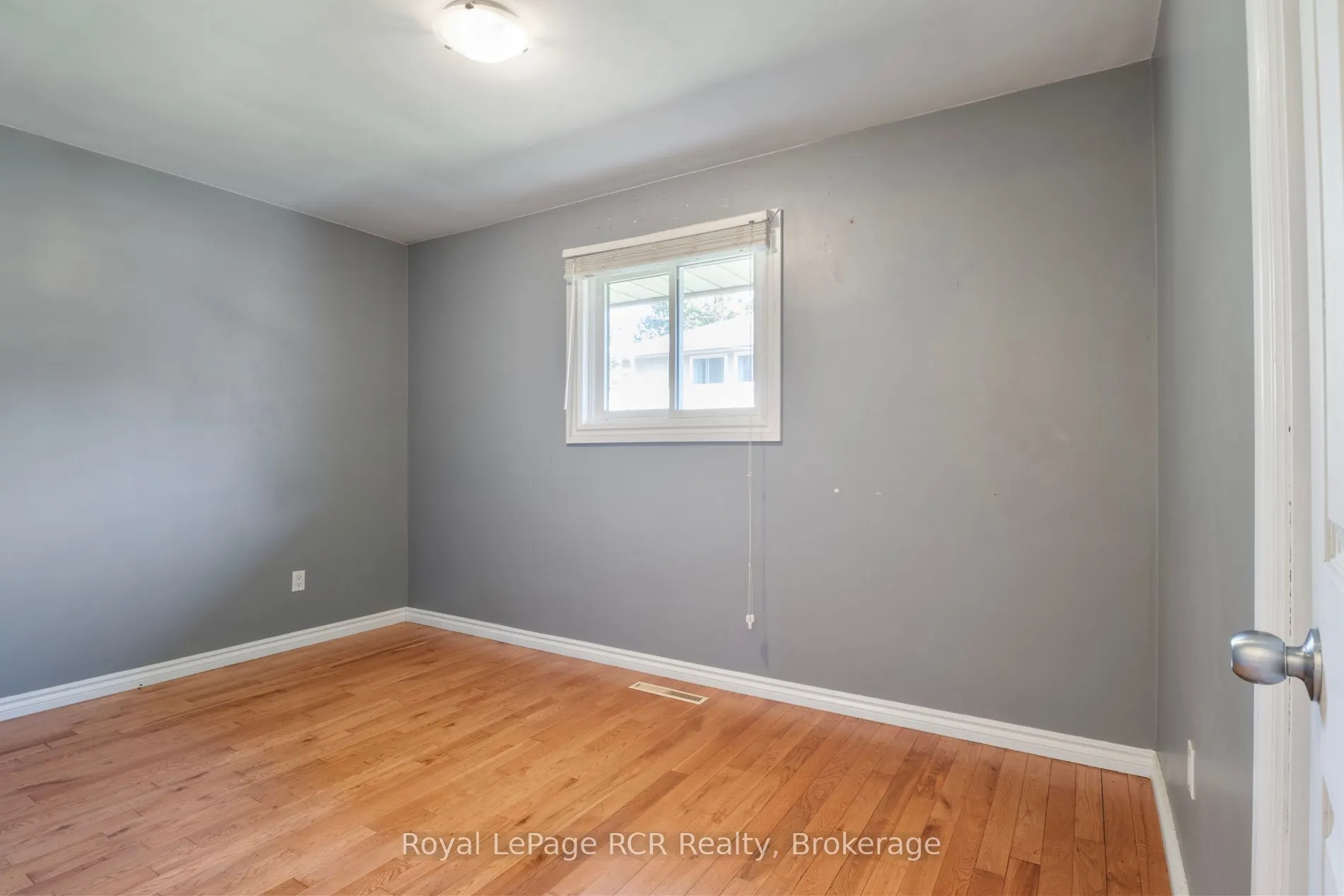 141 North Water Street W