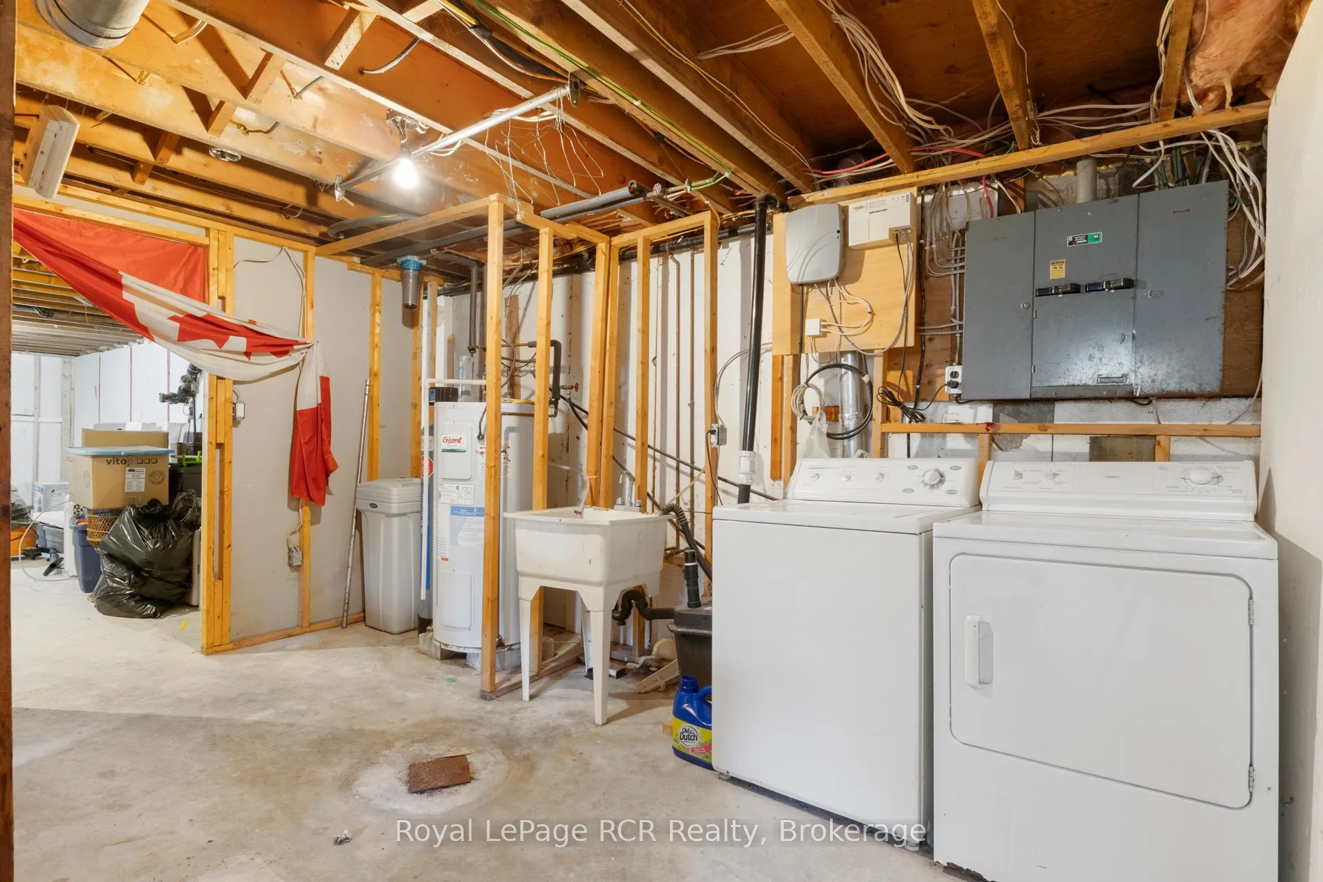 141 North Water Street W