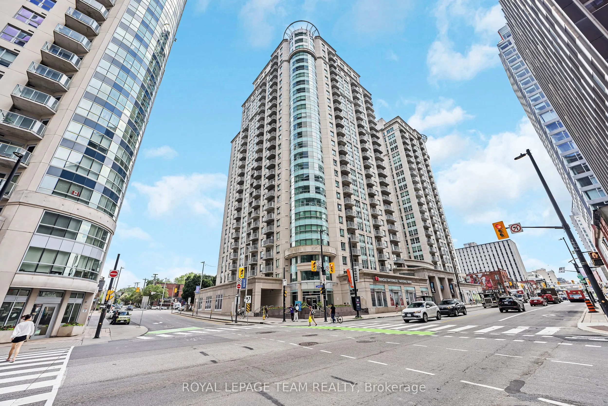 234 Rideau Street, #1404