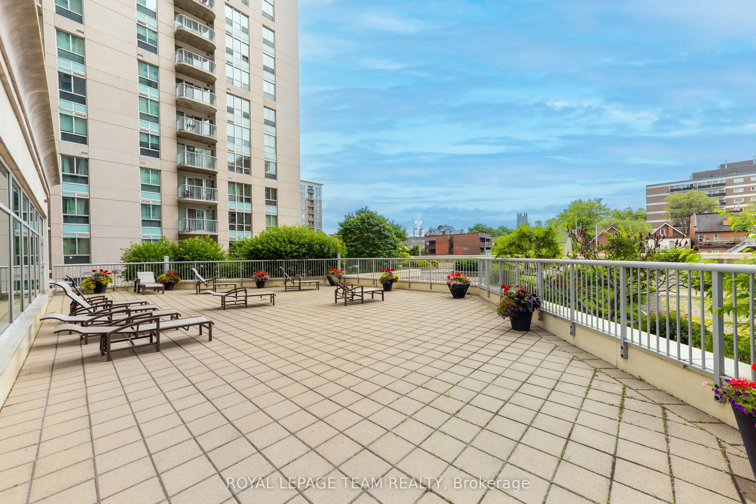 234 Rideau Street, #1404