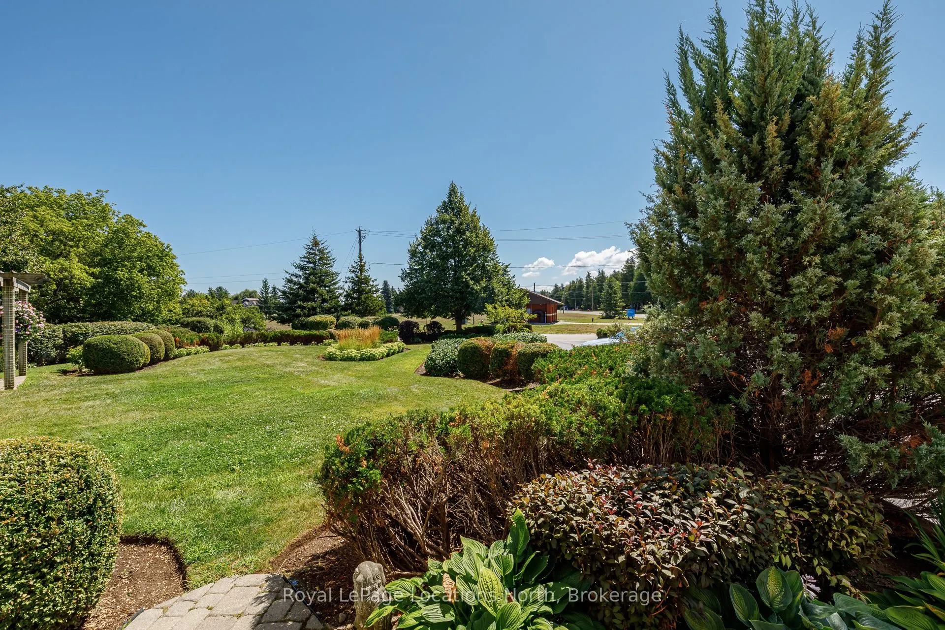 10 Bay Street E, #207