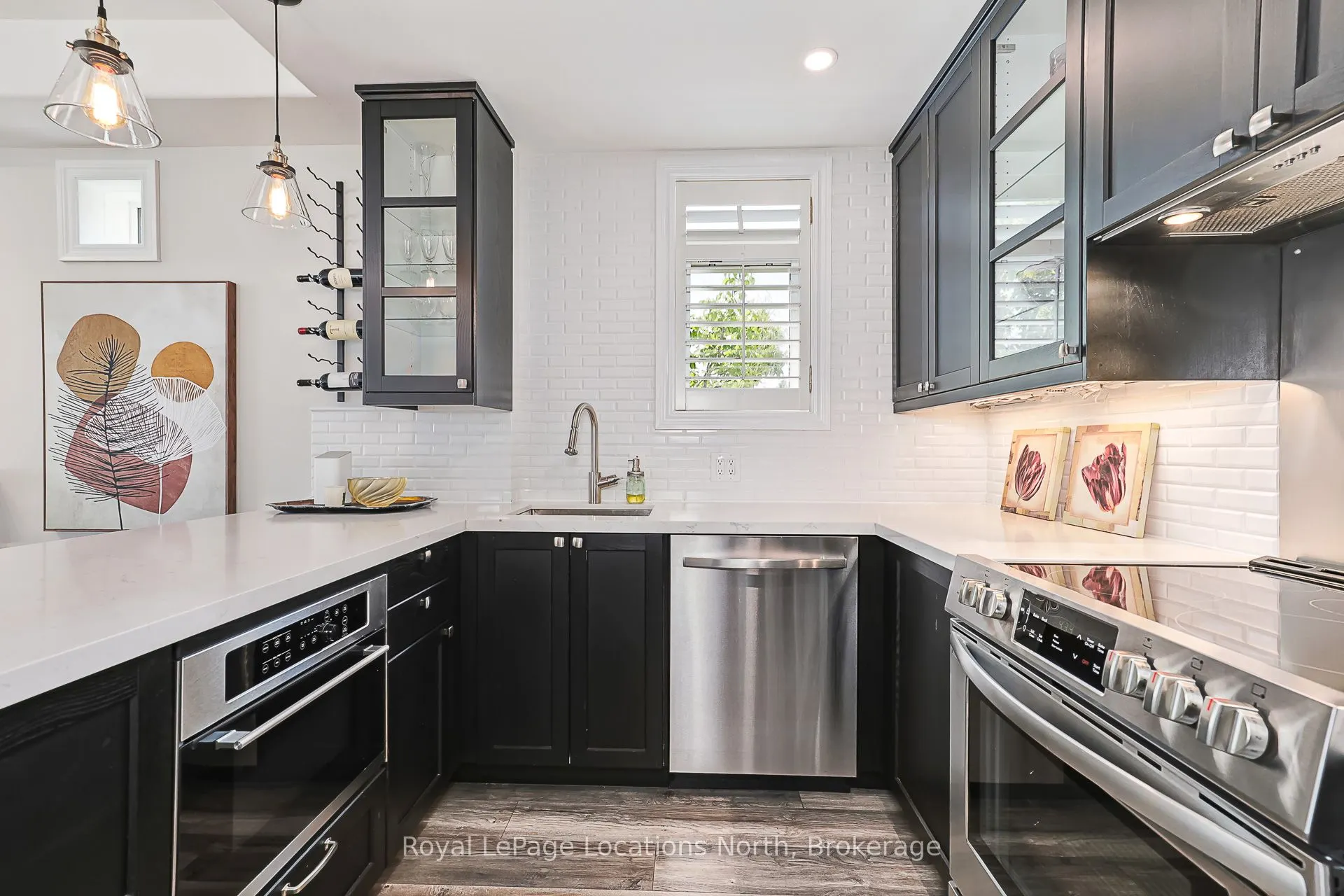 10 Bay Street E, #207