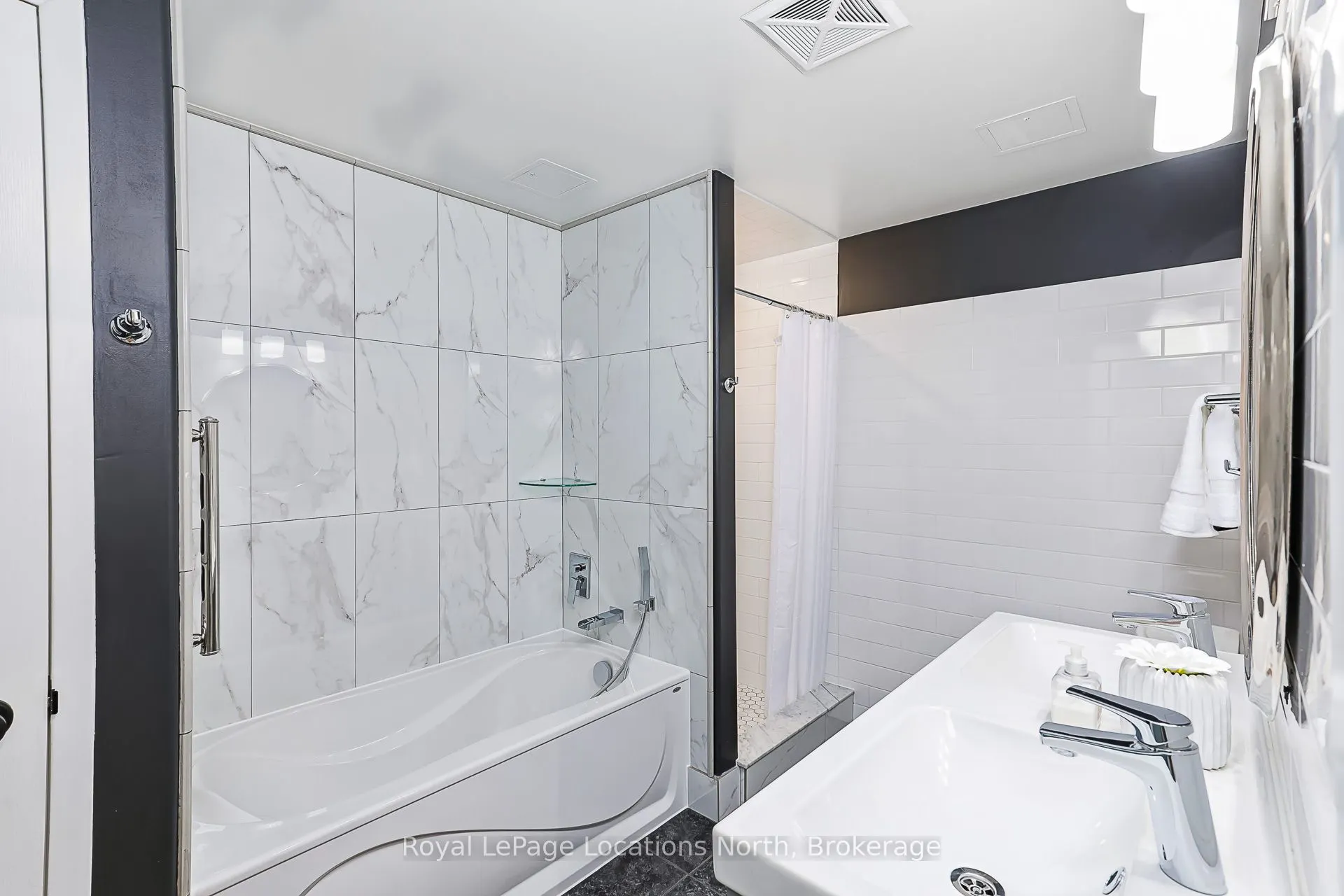 10 Bay Street E, #207