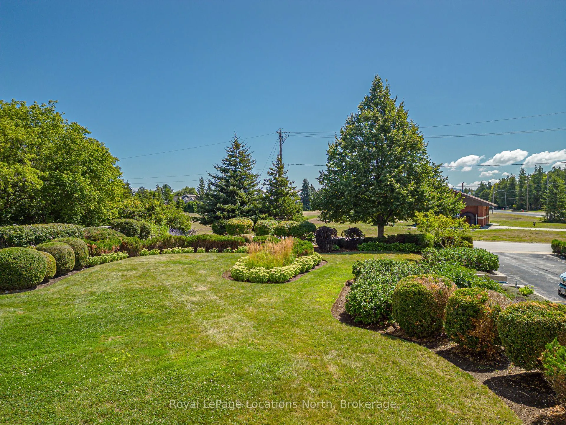 10 Bay Street E, #207