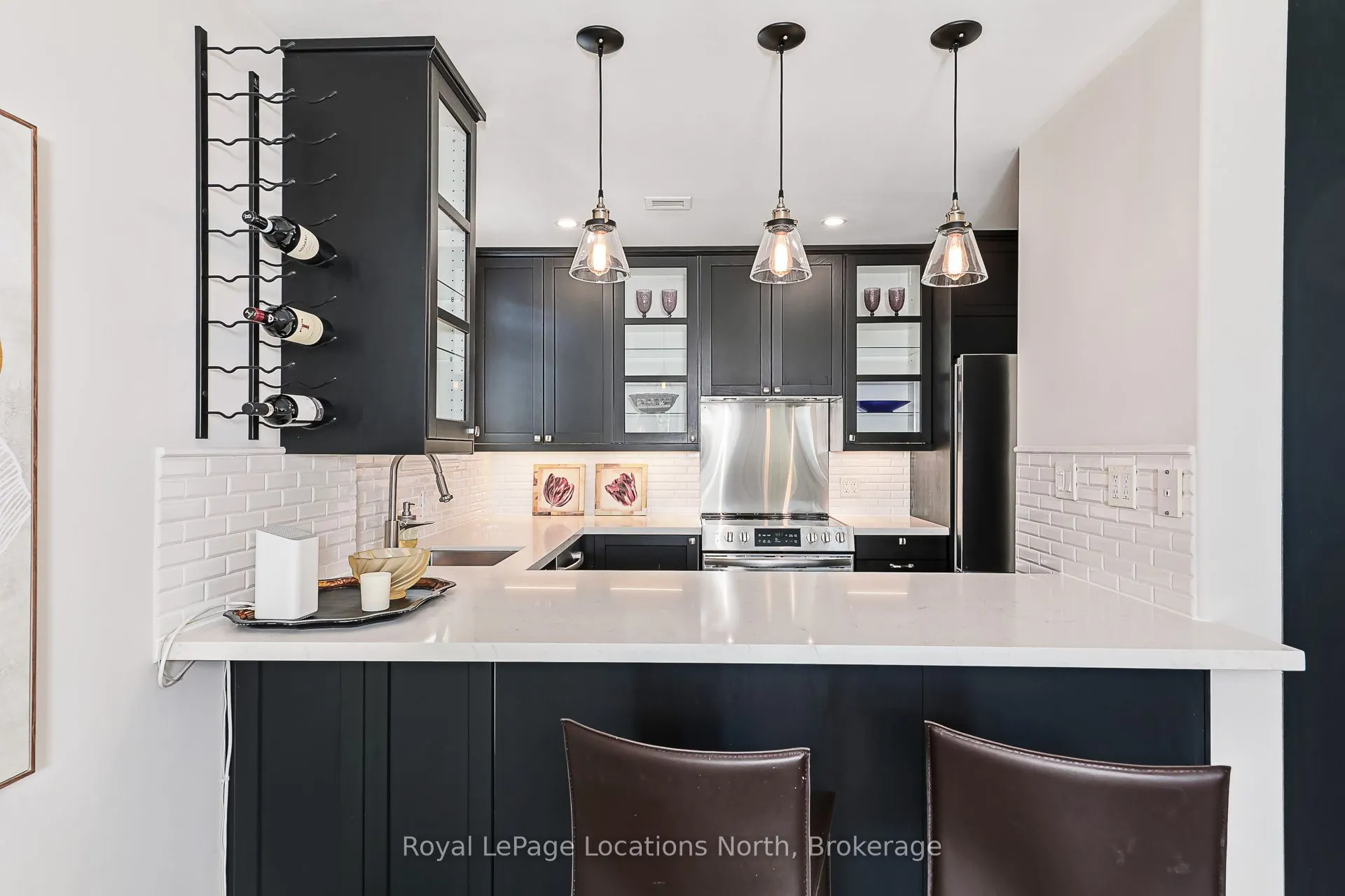 10 Bay Street E, #207