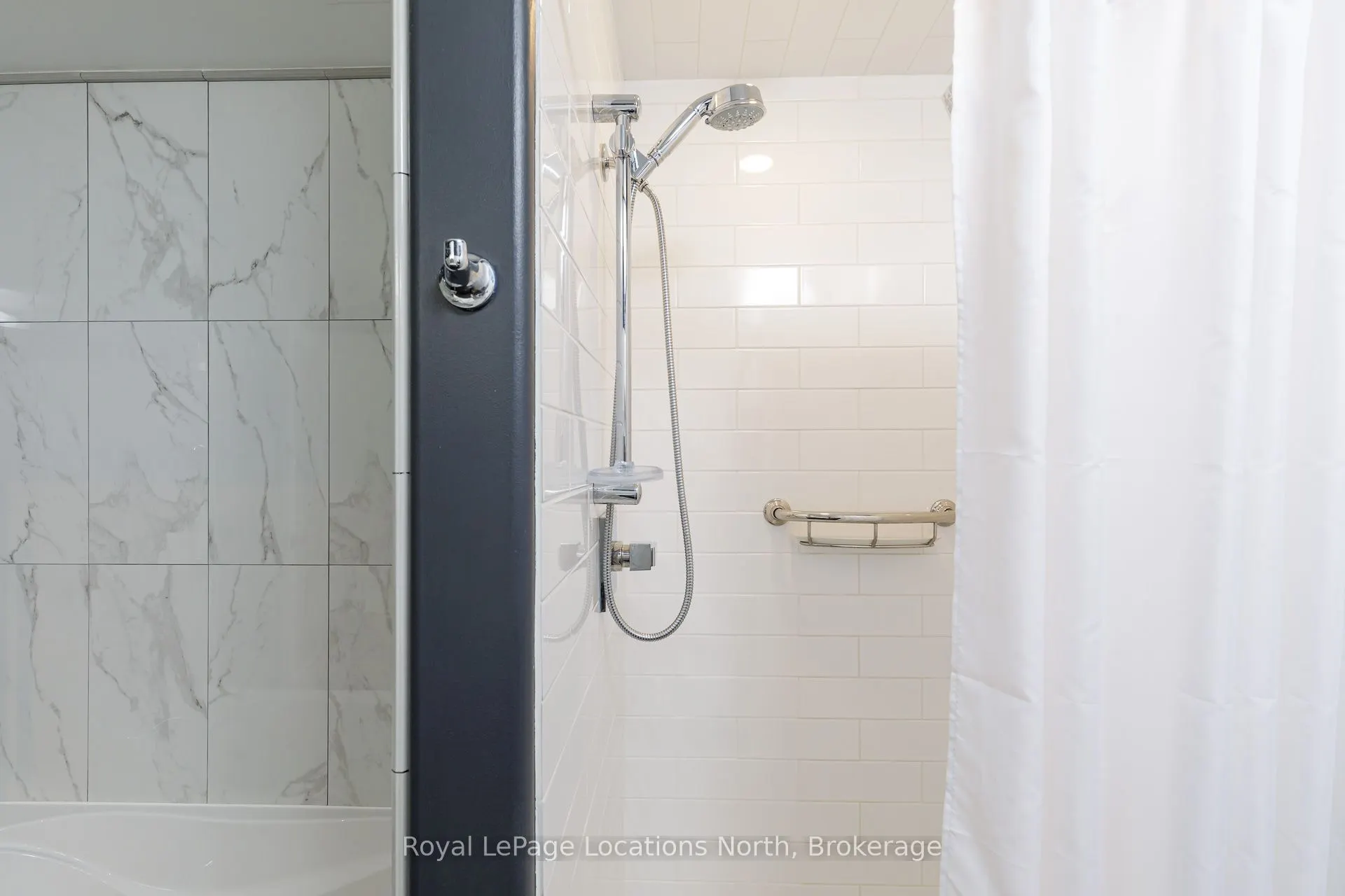10 Bay Street E, #207
