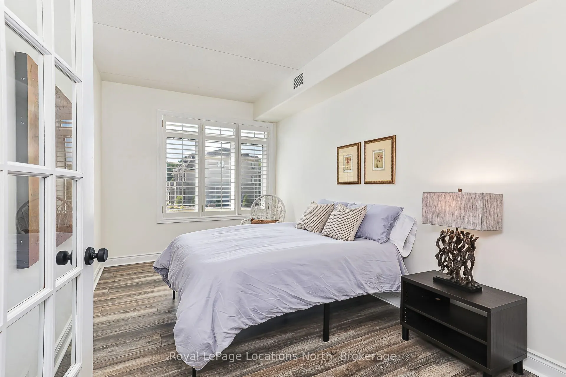 10 Bay Street E, #207