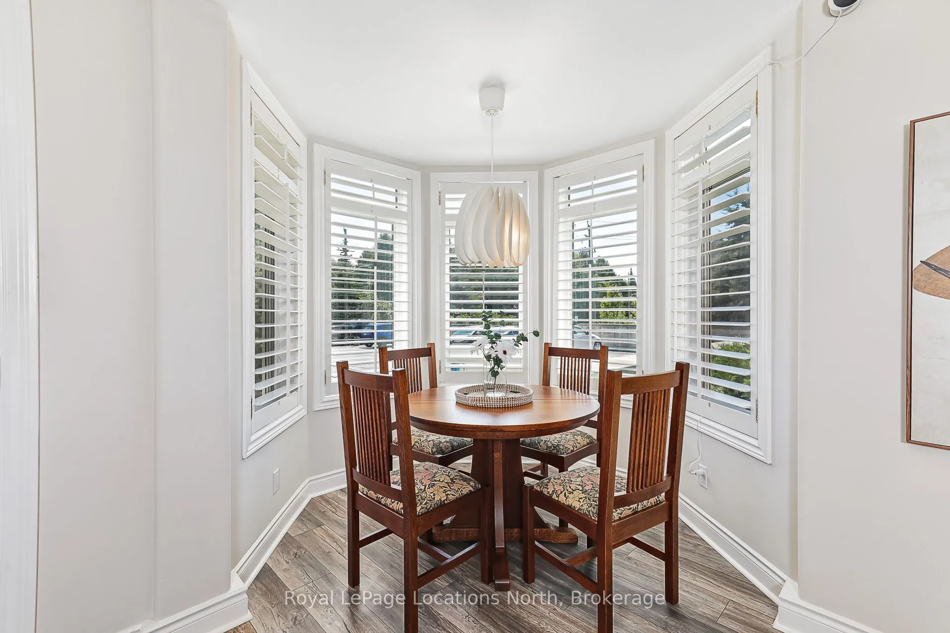 10 Bay Street E, #207