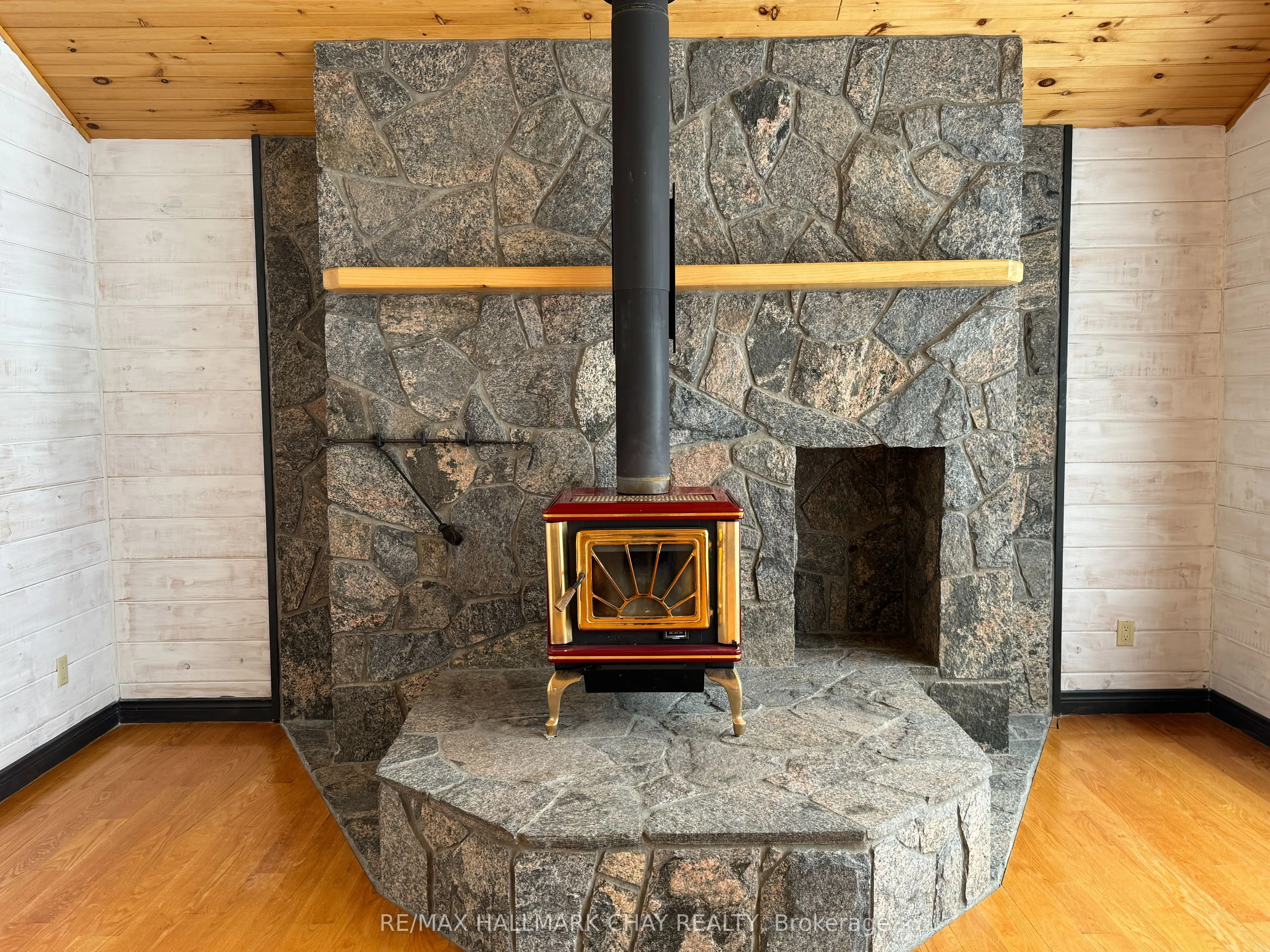 2318 Pickerel & Jack Lake Road