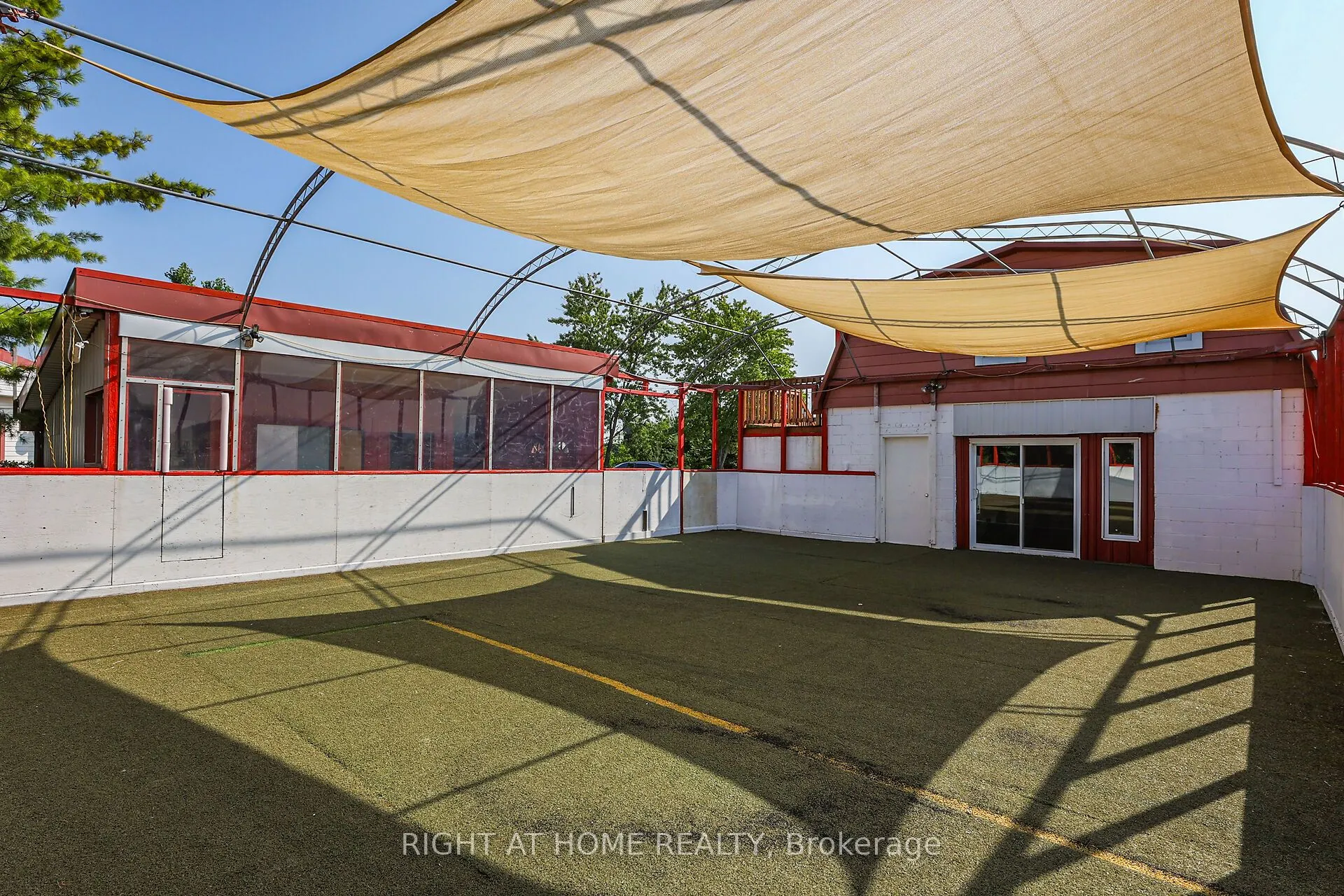 1027 Niagara Stone Road