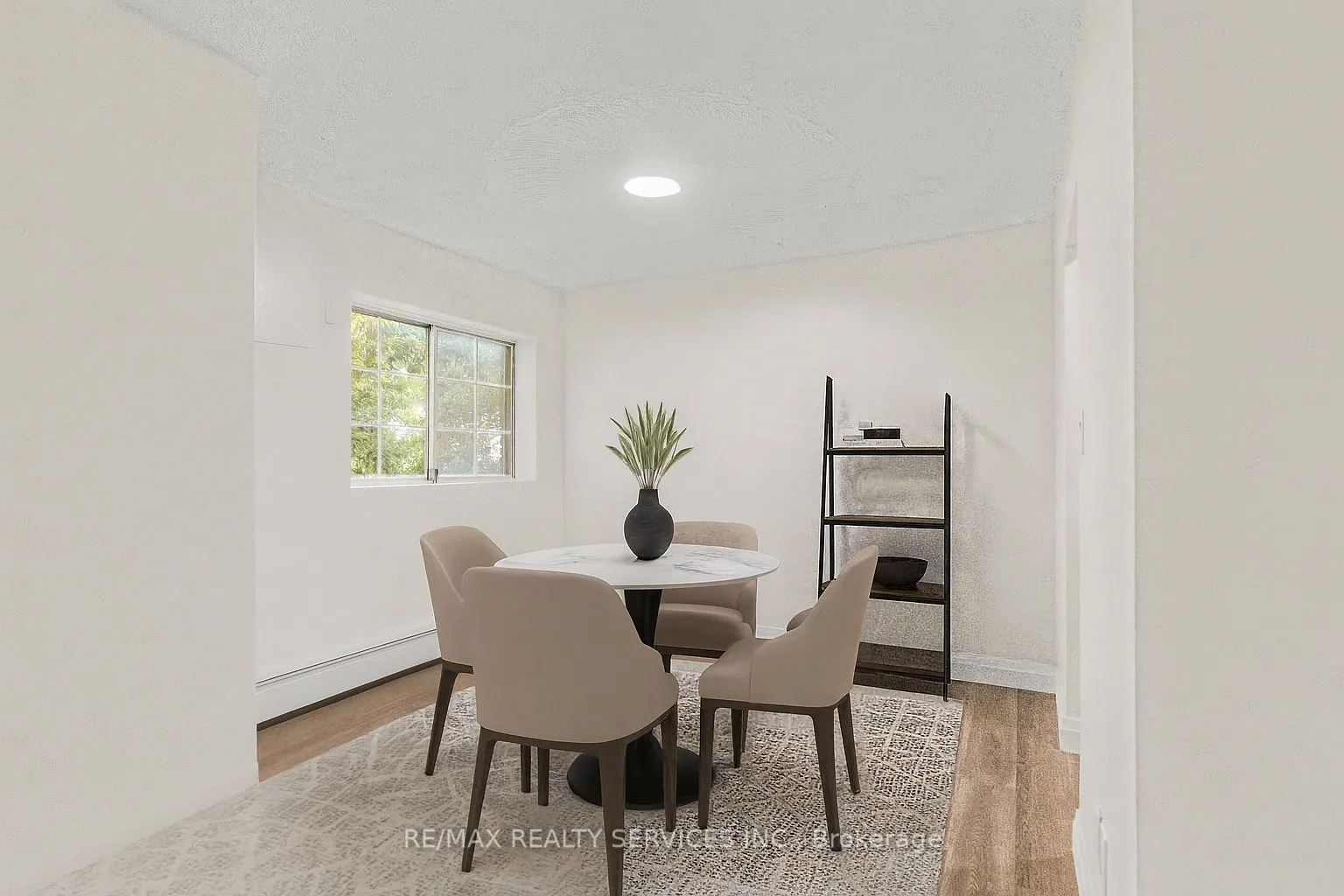 4218 Portage Road, #305