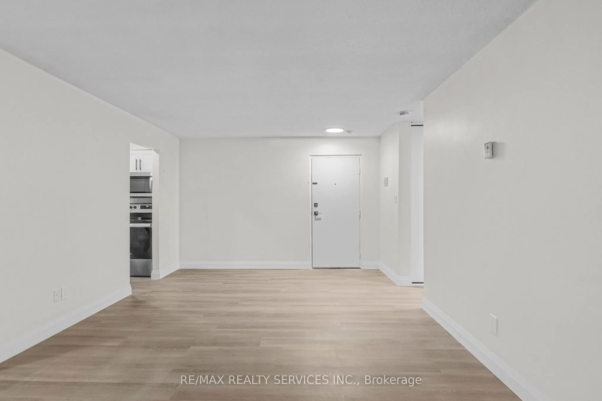 4218 Portage Road, #305