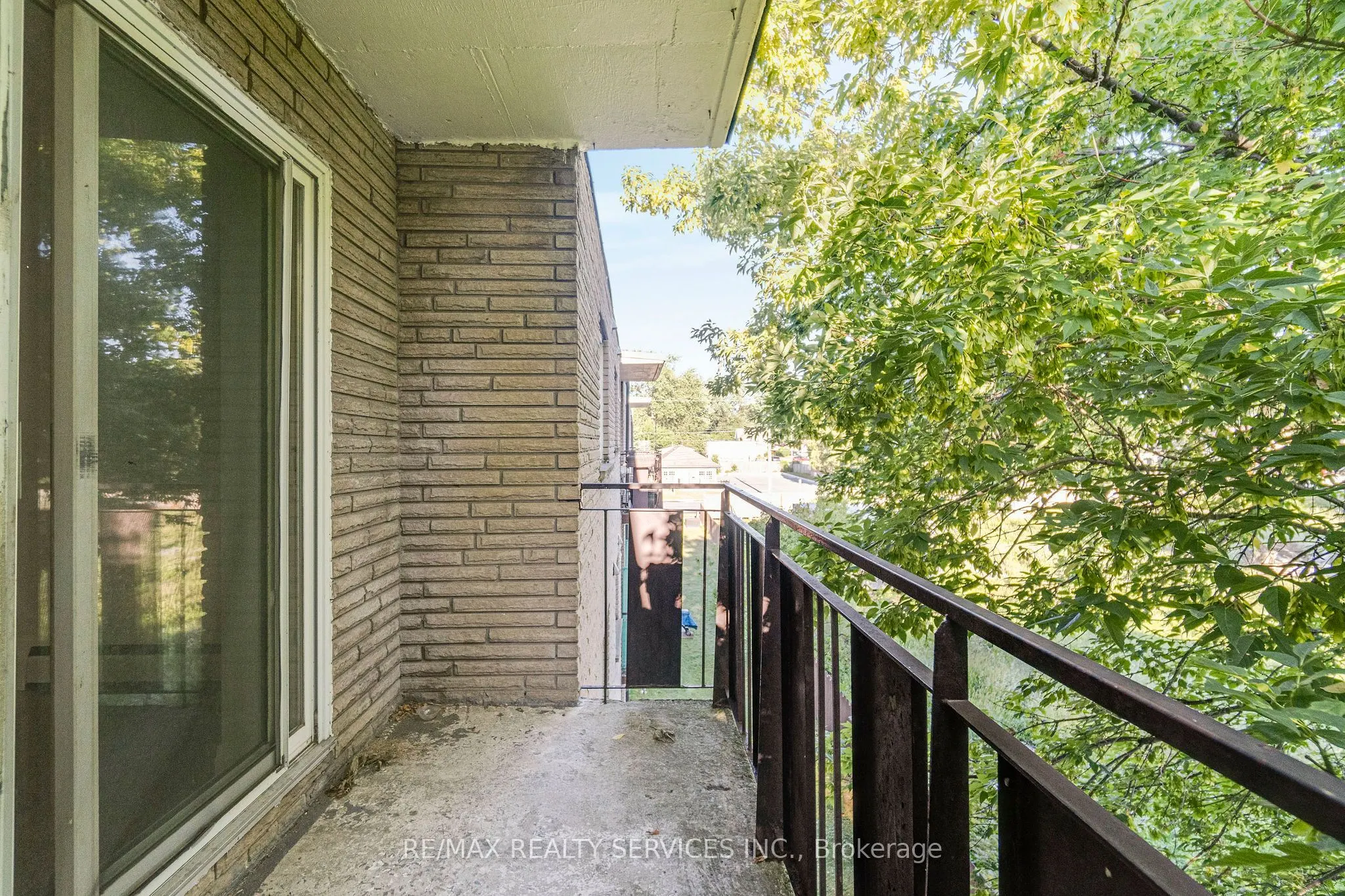 4218 Portage Road, #305