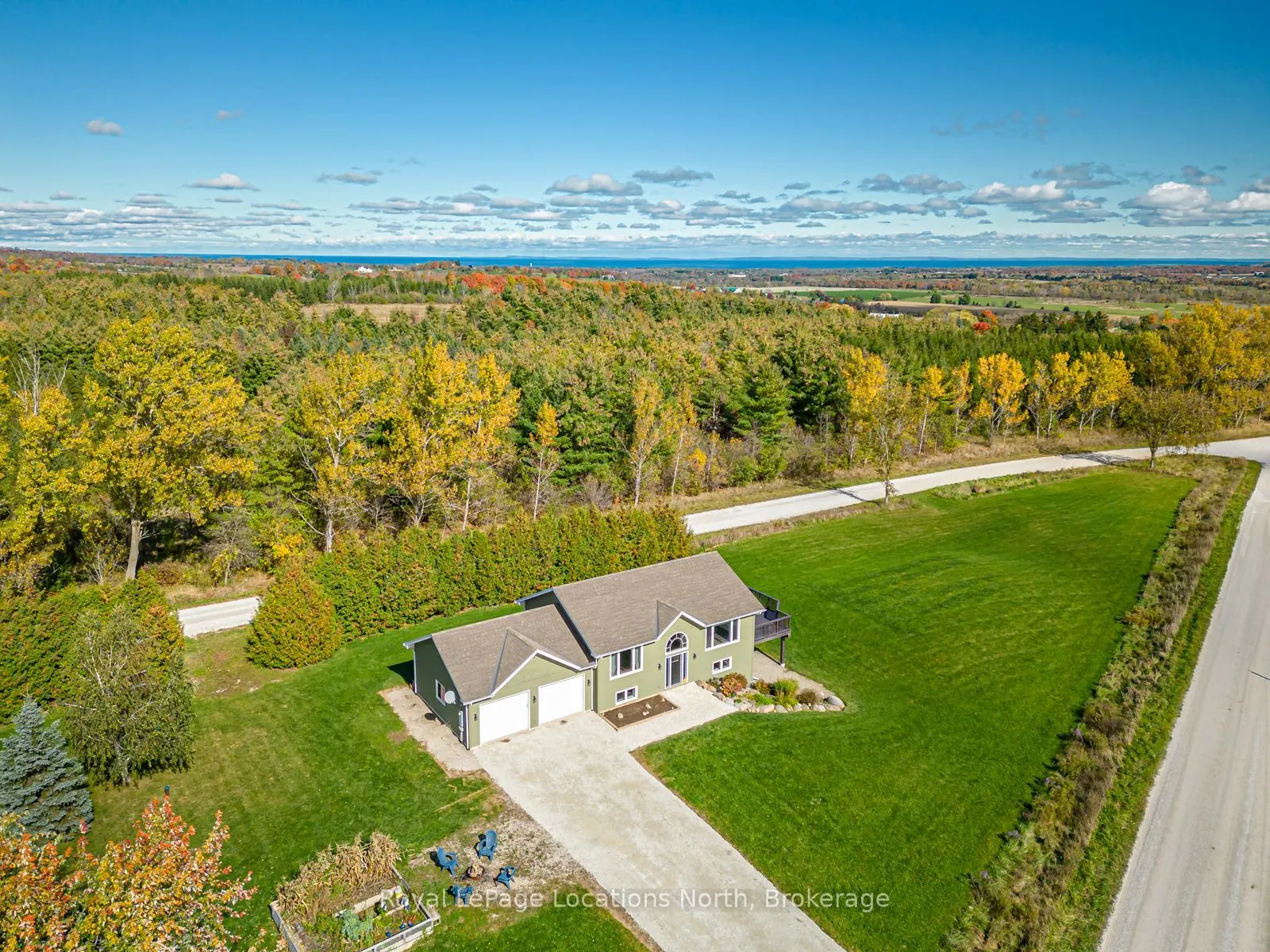 807151 25 Side Road