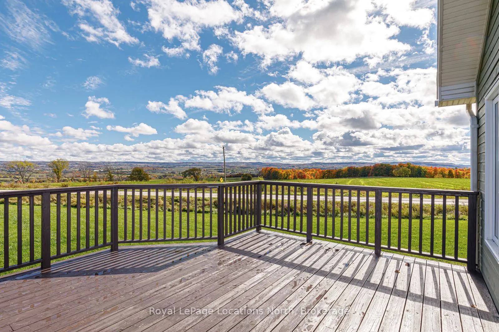 807151 25 Side Road
