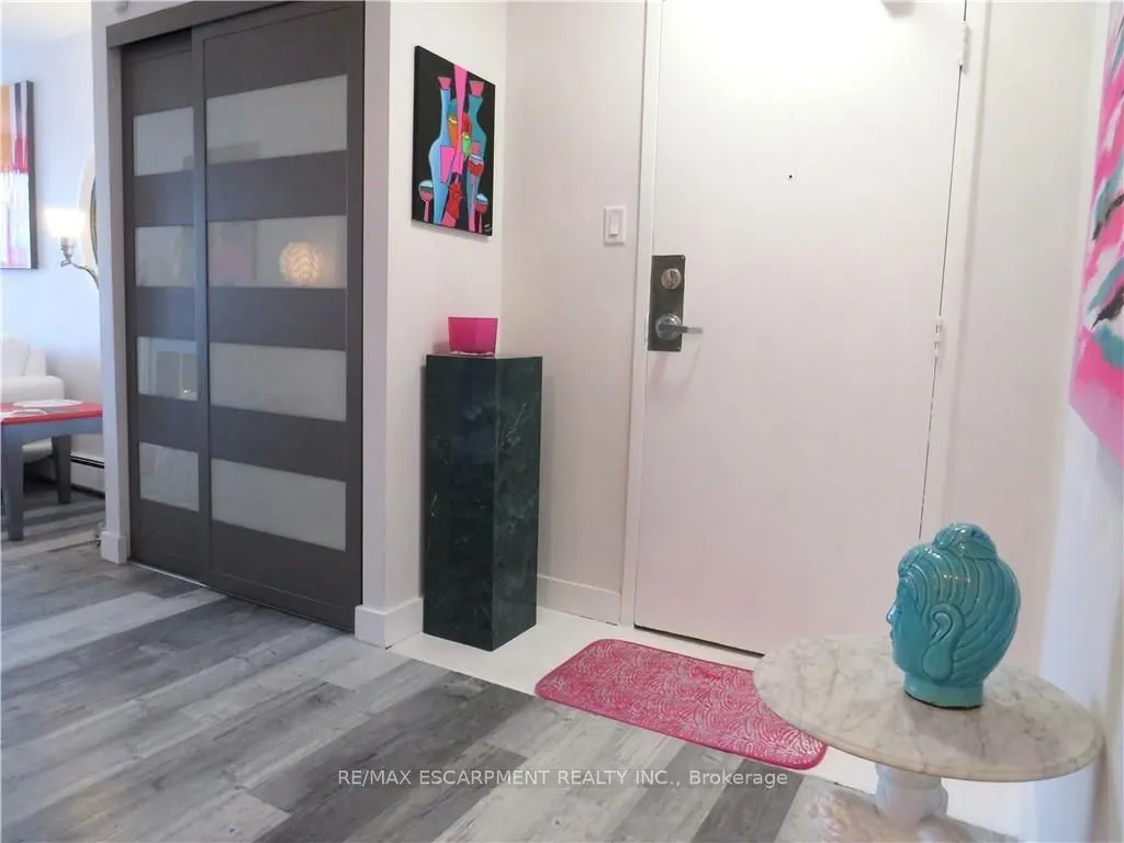 30 Summit Avenue, #307