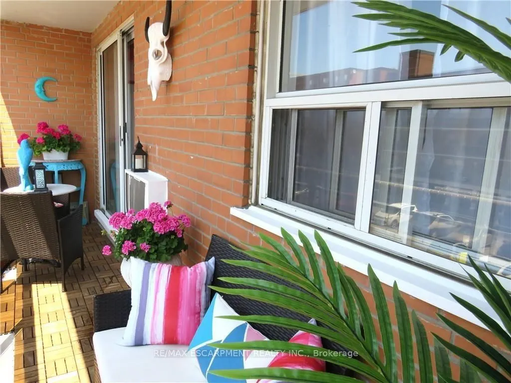 30 Summit Avenue, #307