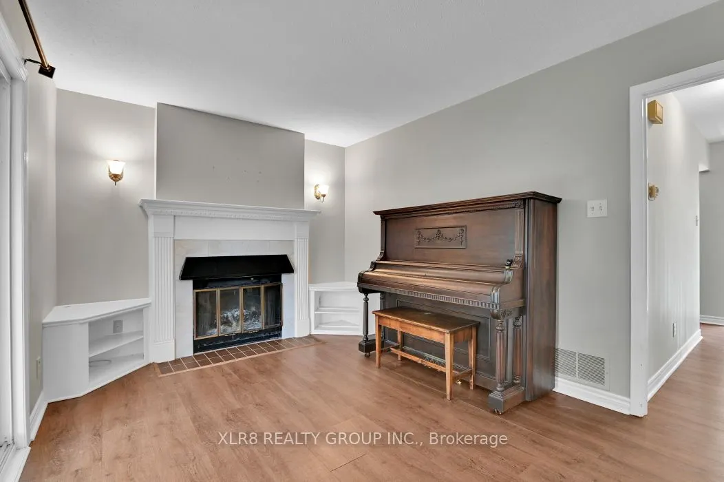 12 John Sidney Crescent