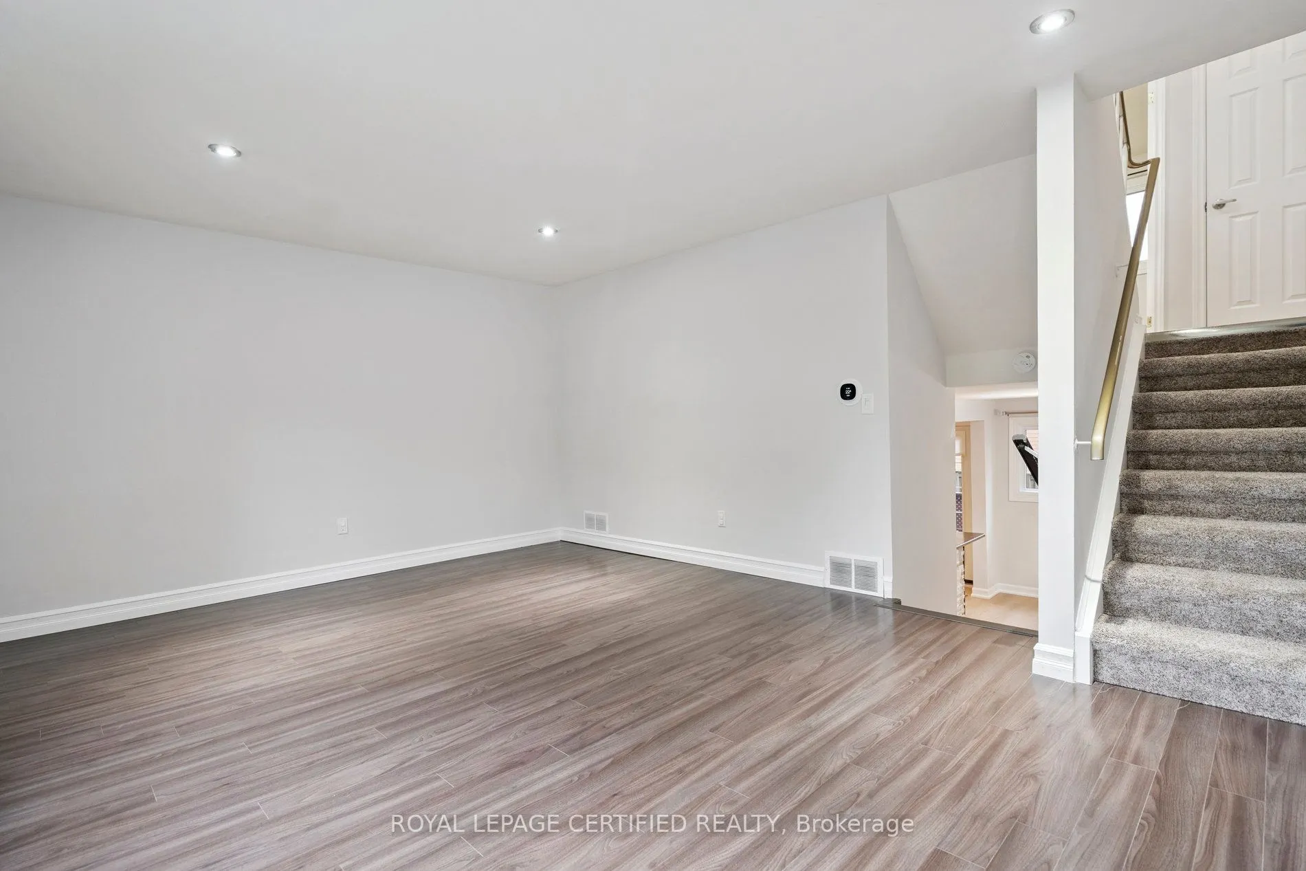 444 Stone Church Road W, #L1