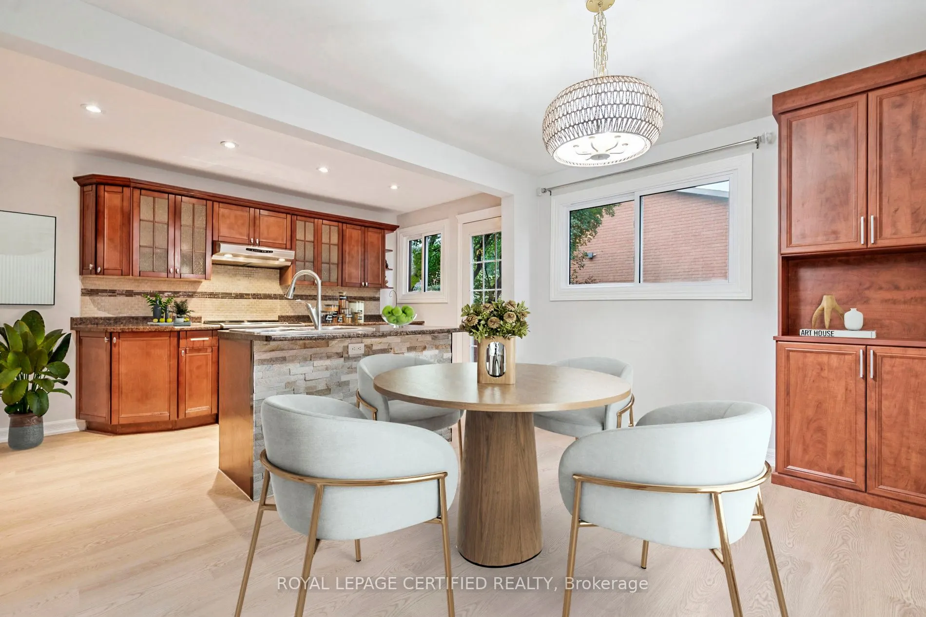 444 Stone Church Road W, #L1