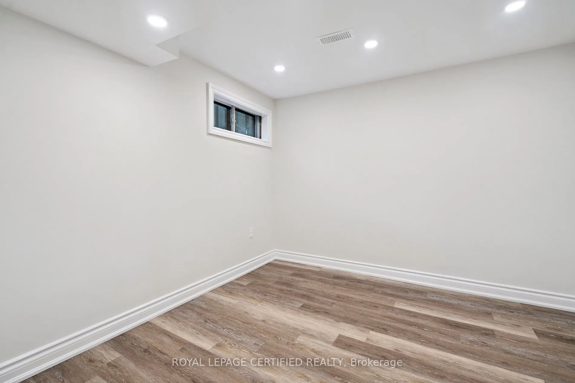 444 Stone Church Road W, #L1