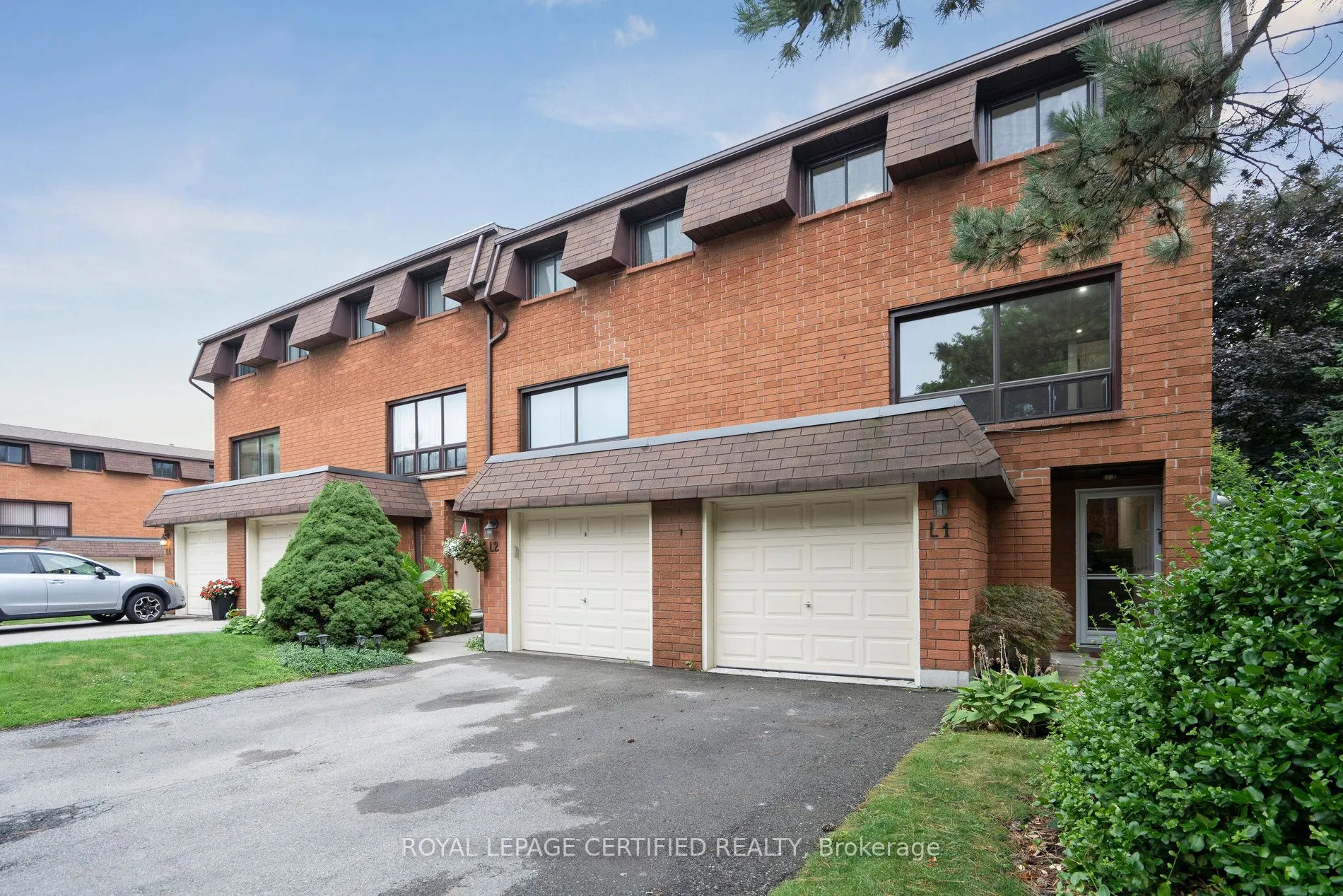 444 Stone Church Road W, #L1