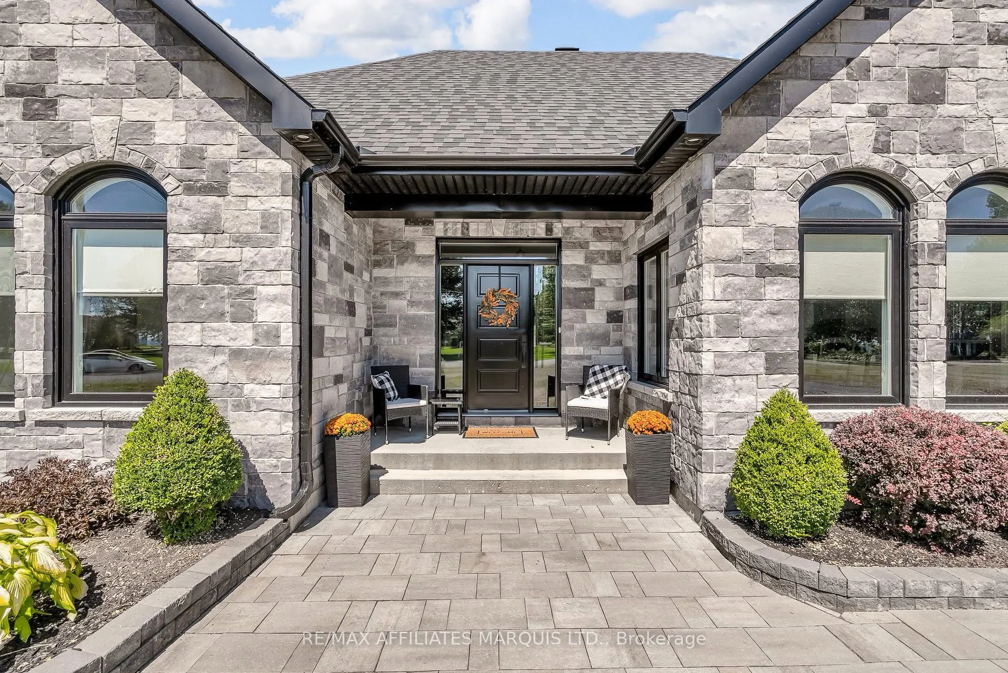 20531 Old Montreal Road