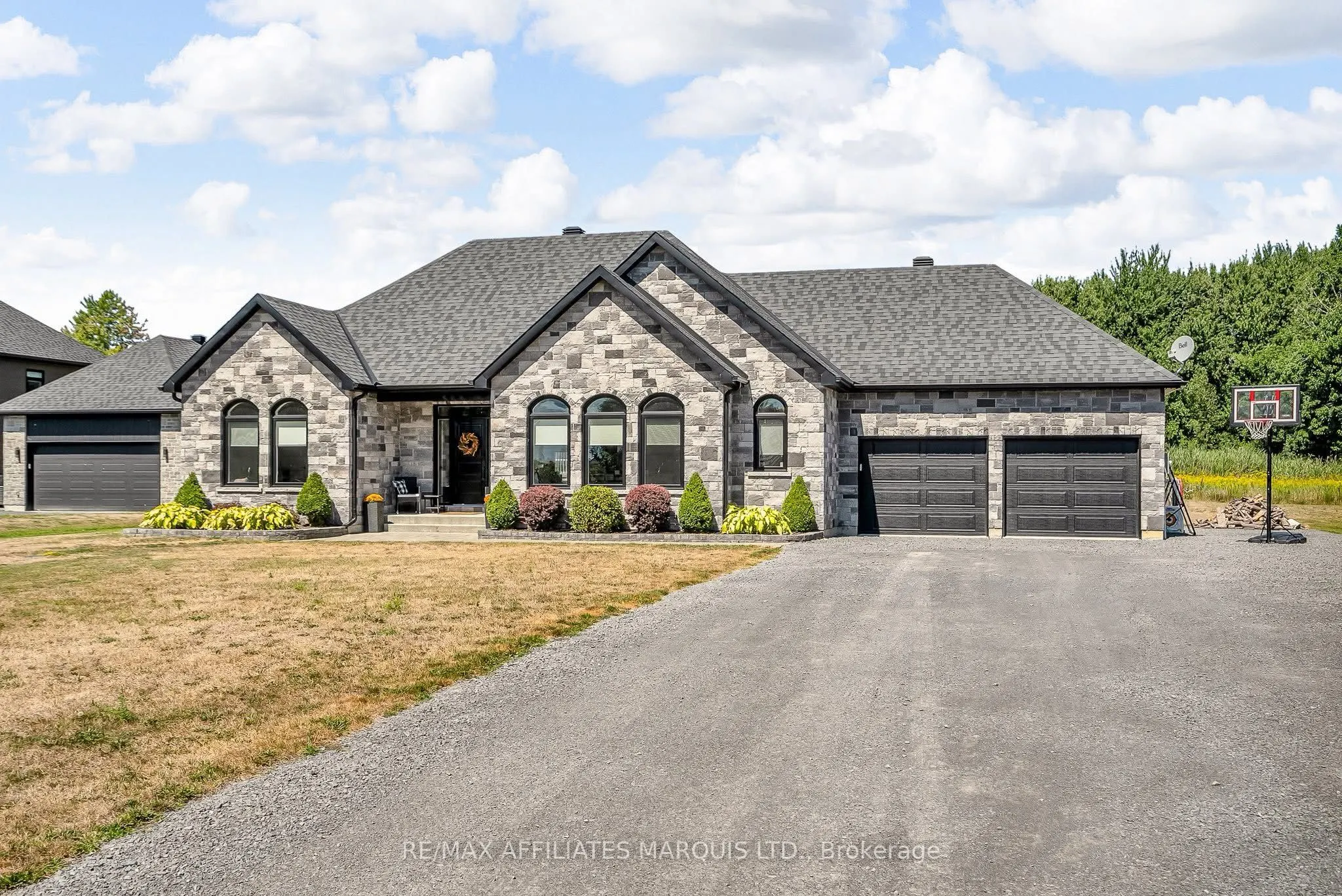 20531 Old Montreal Road