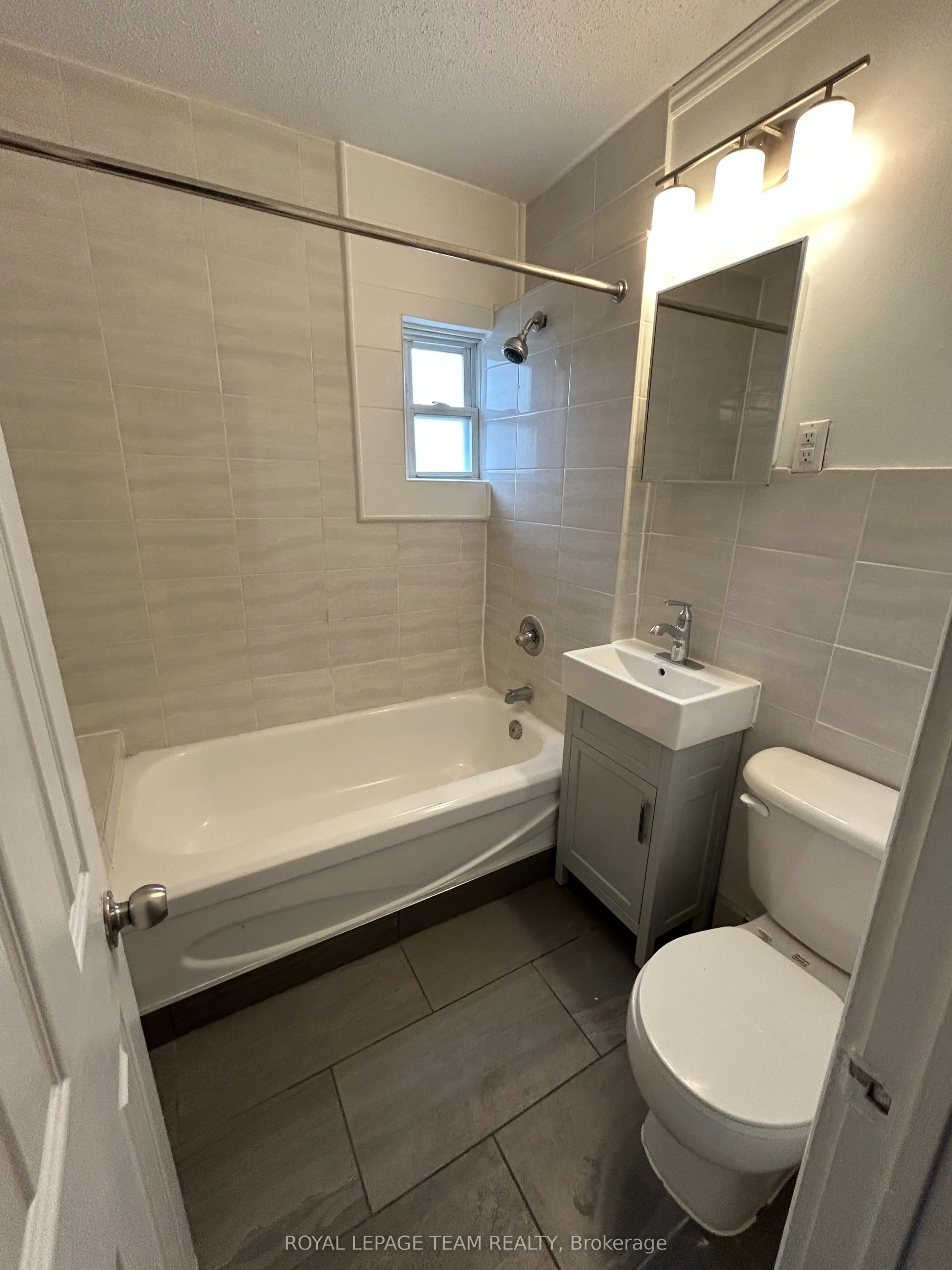 883 Somerset Street W, #6